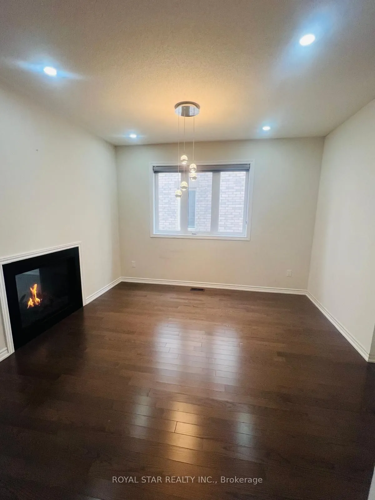 121 Bonnieglen Farm Boulevard #Upper
