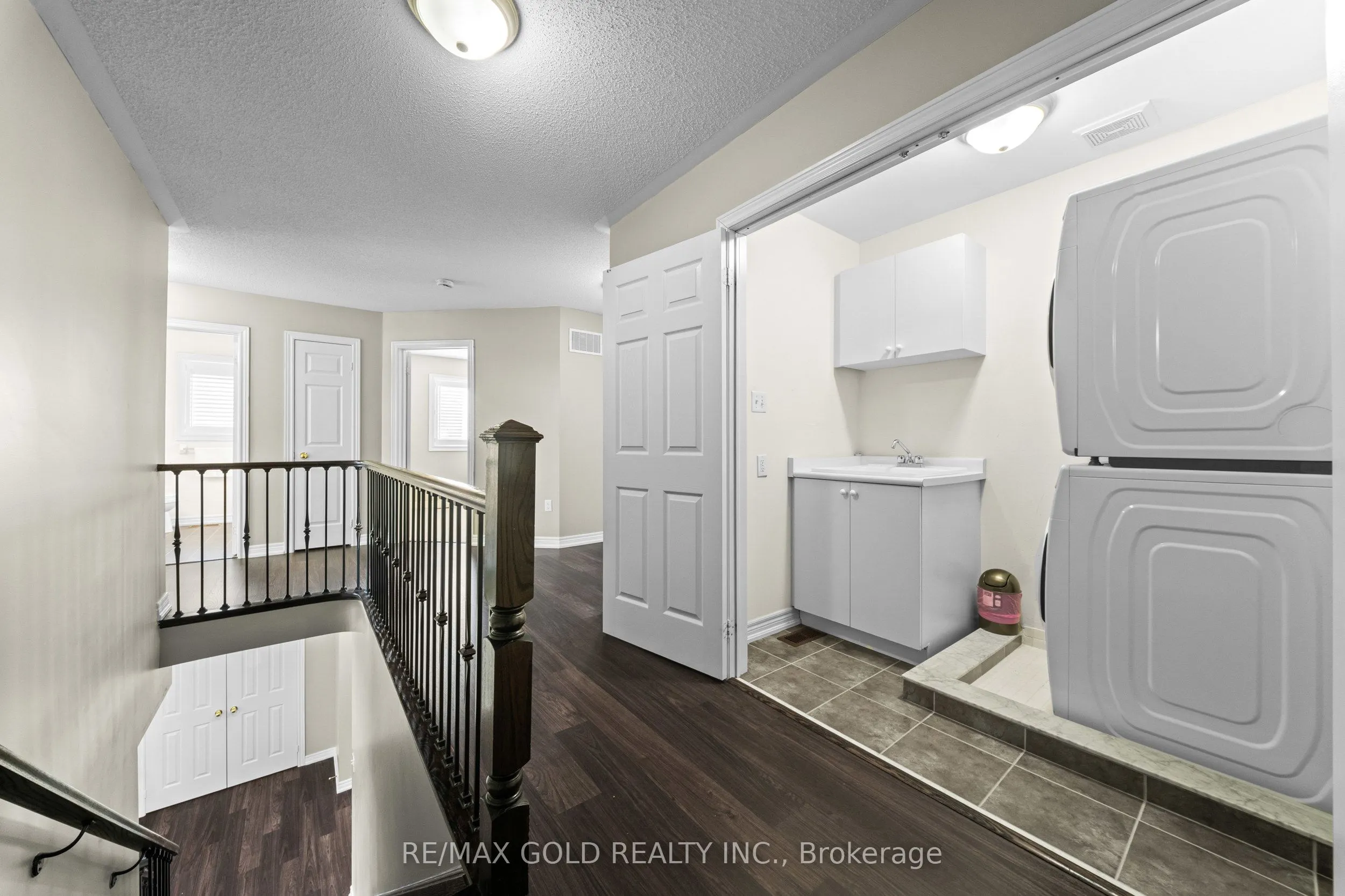 11 Clearfield Drive