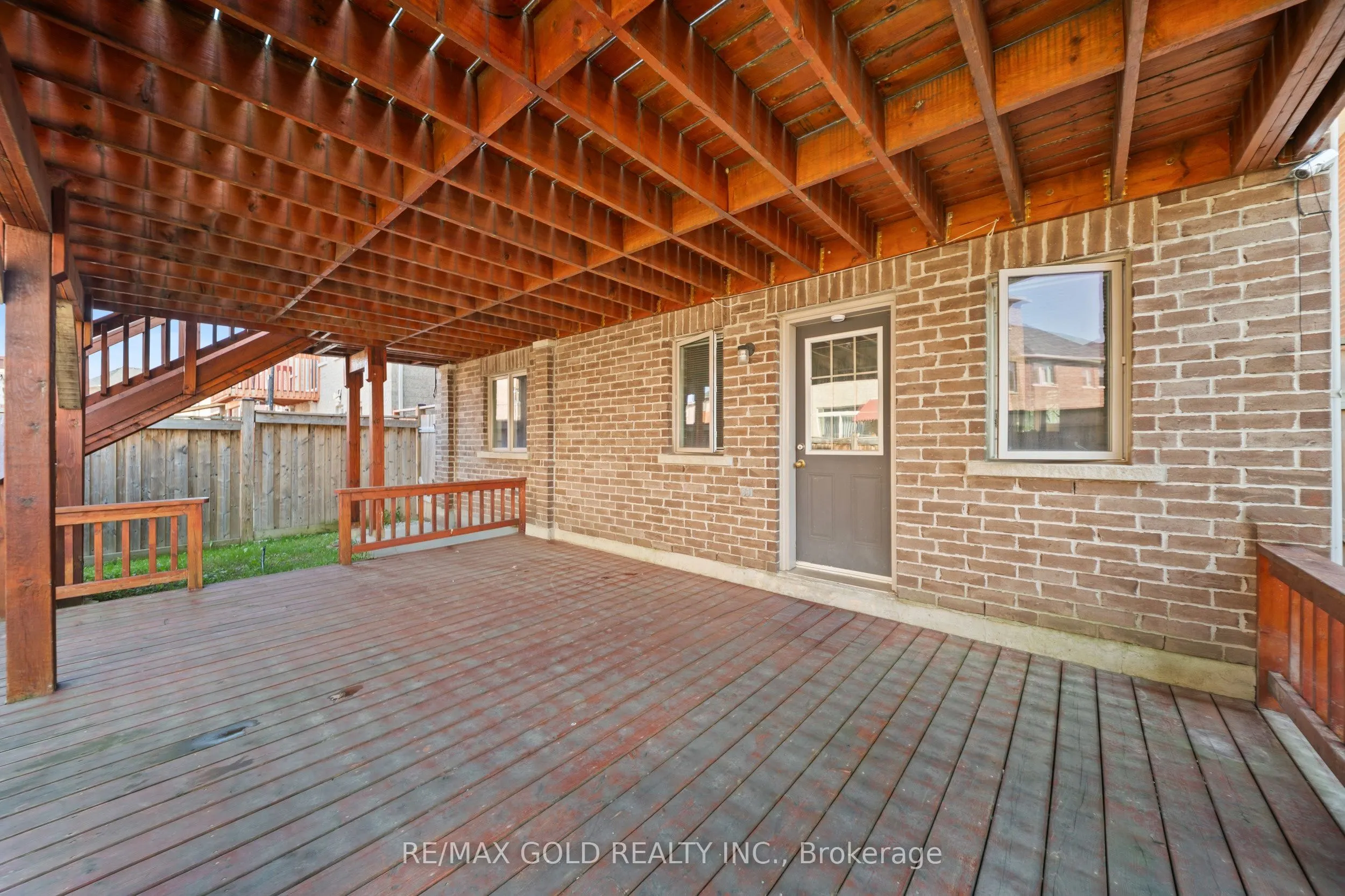 11 Clearfield Drive