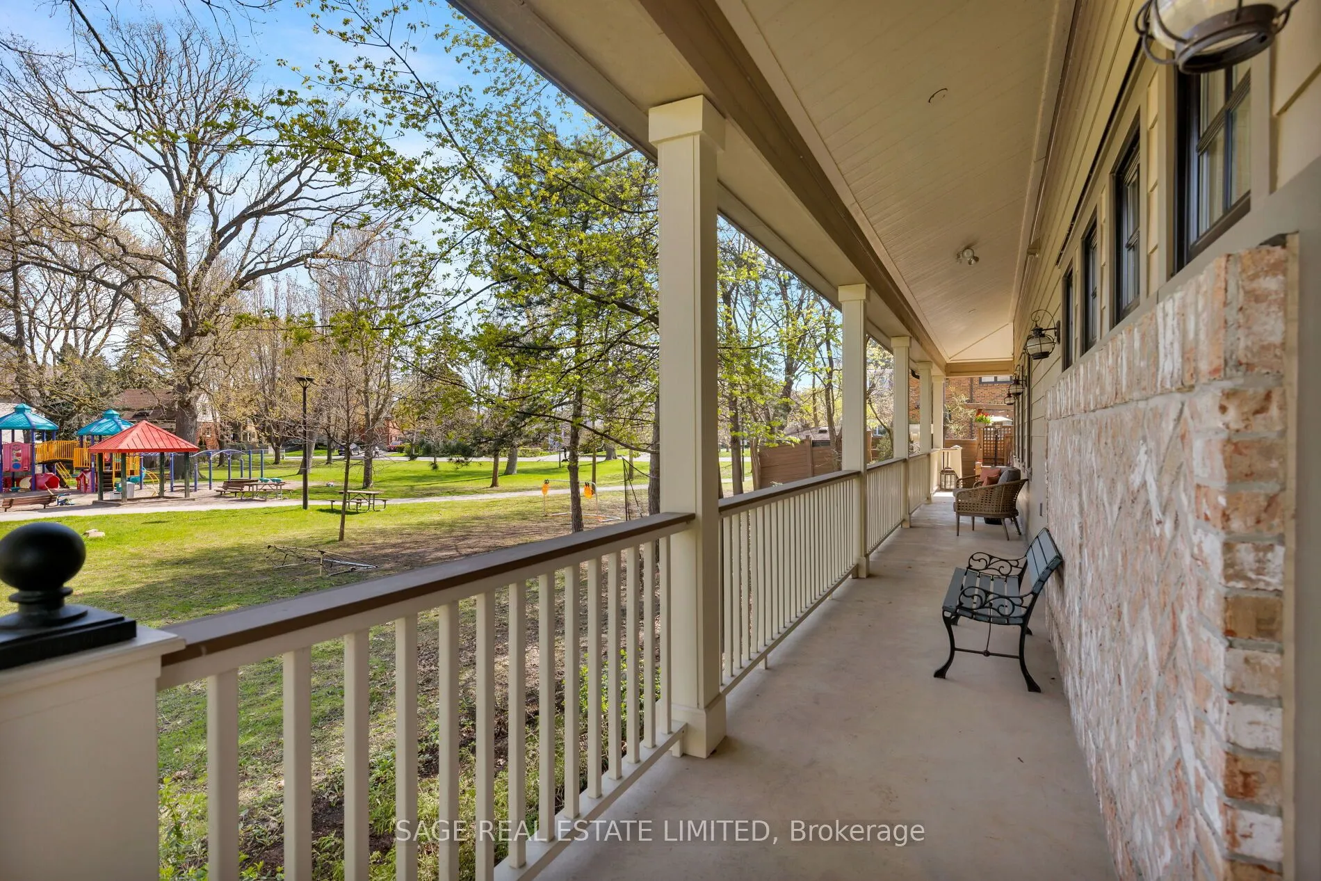 39 Loyalist Road