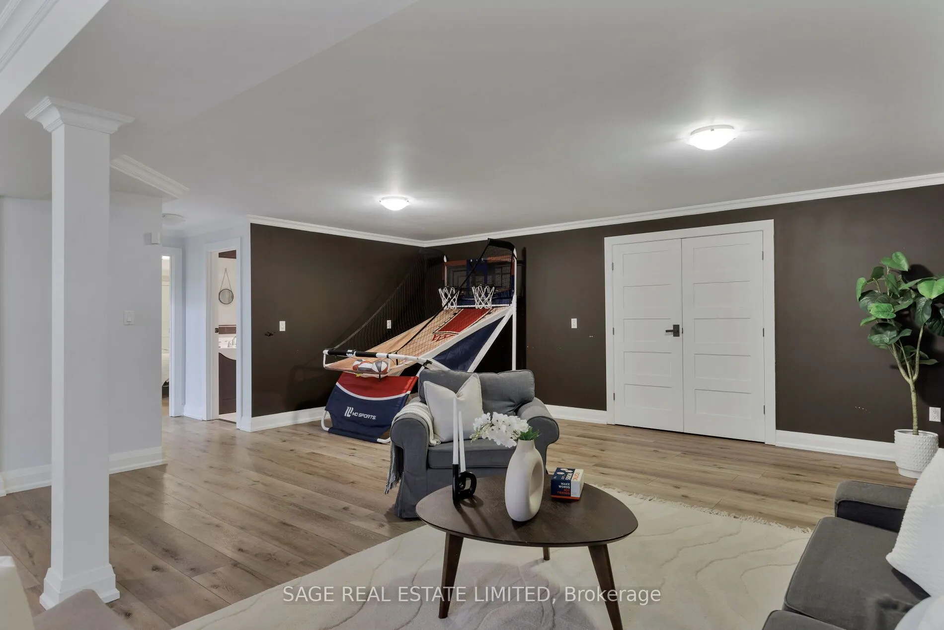 39 Loyalist Road