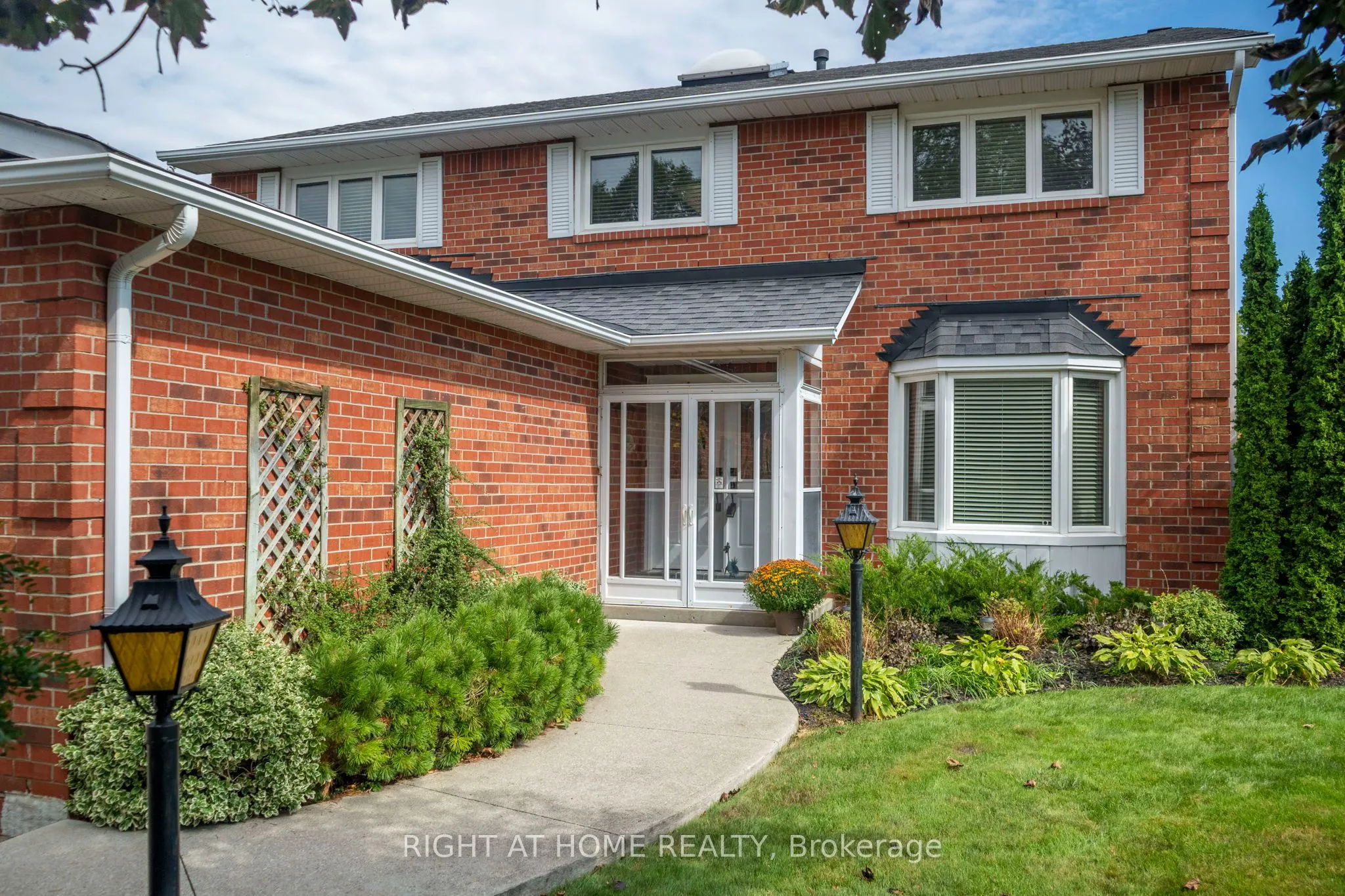 20 Mowat Court