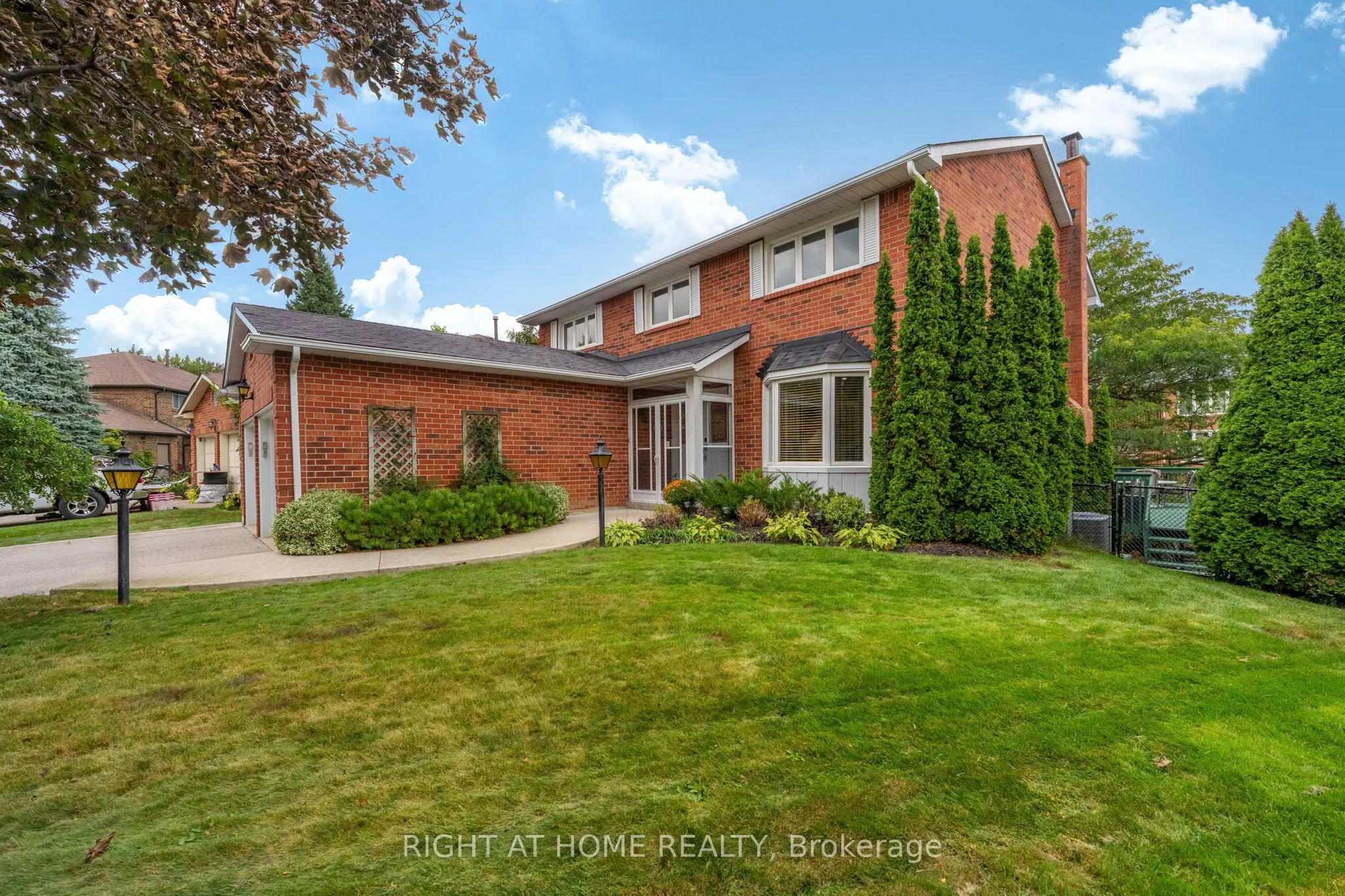 20 Mowat Court