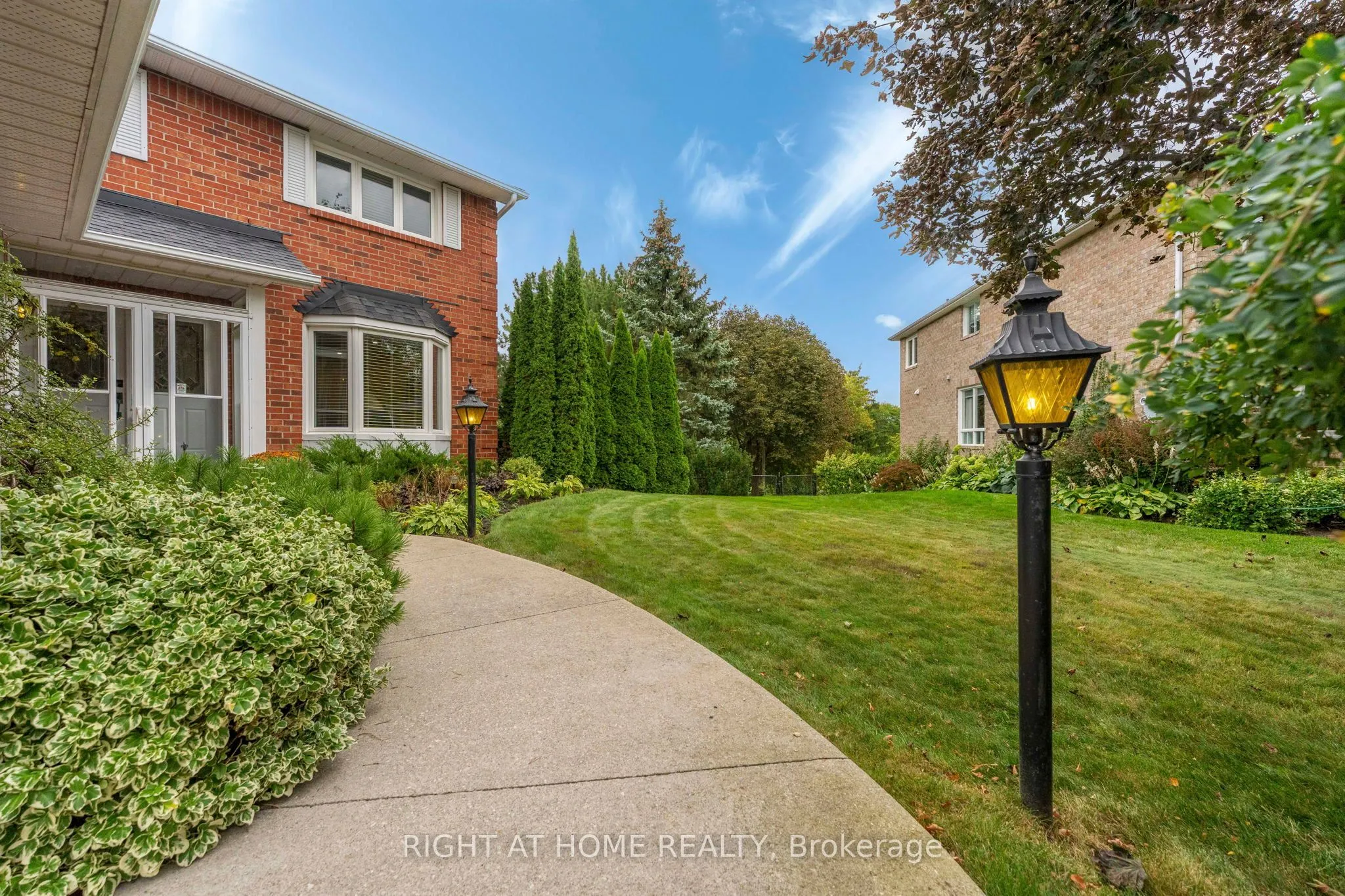 20 Mowat Court