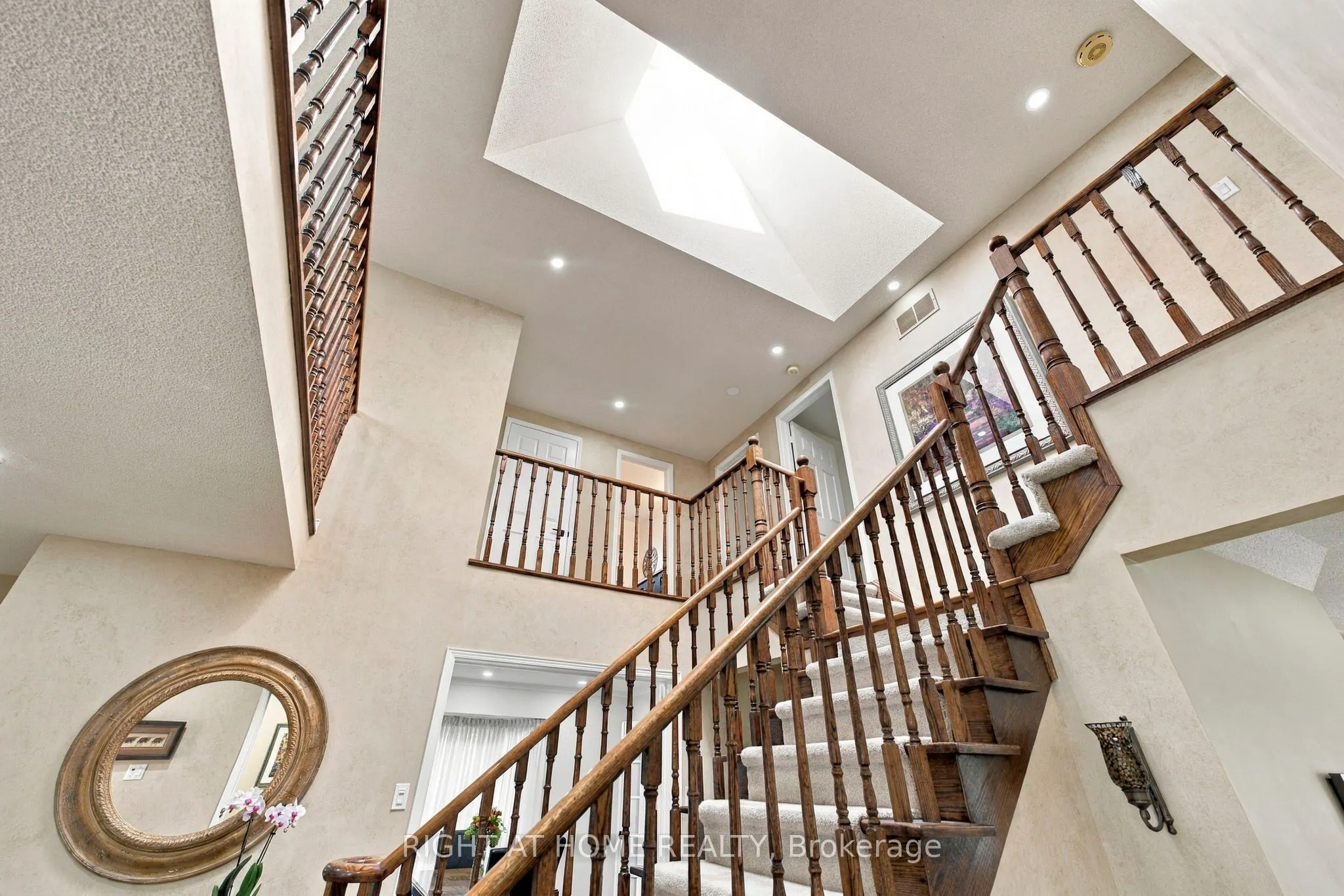 20 Mowat Court