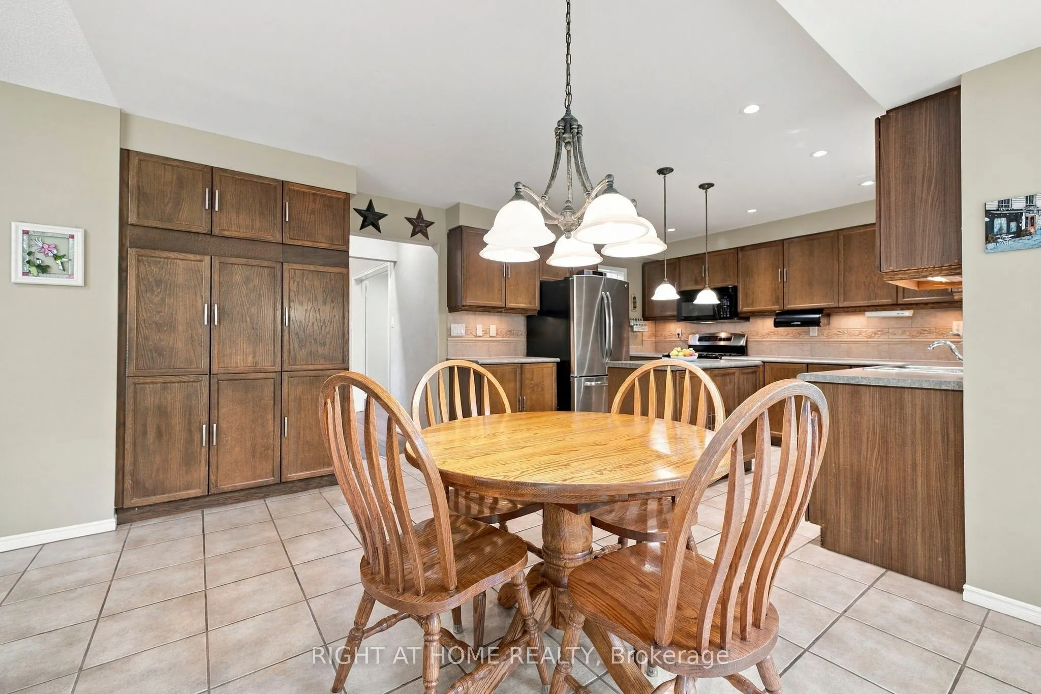 20 Mowat Court