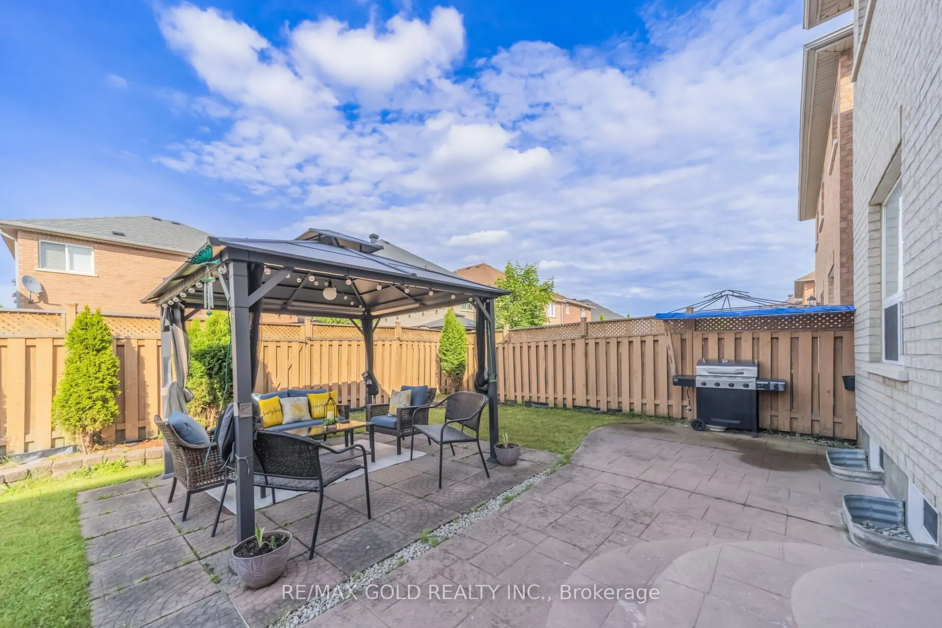 15 Newark Way