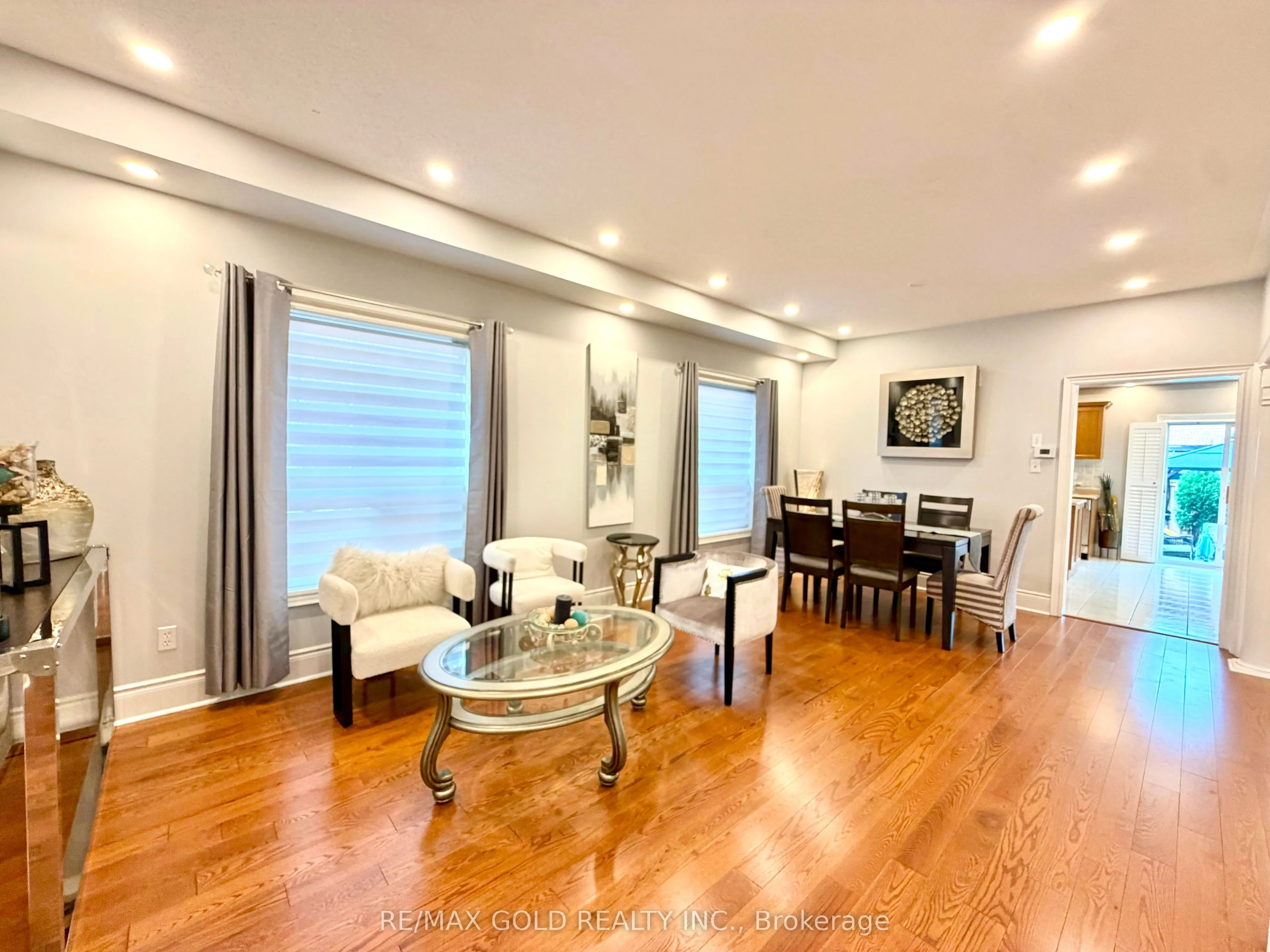 15 Newark Way