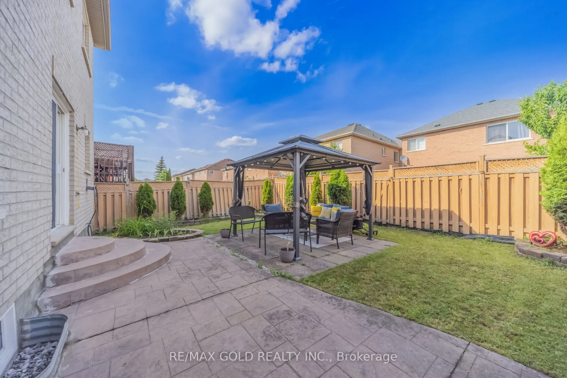 15 Newark Way