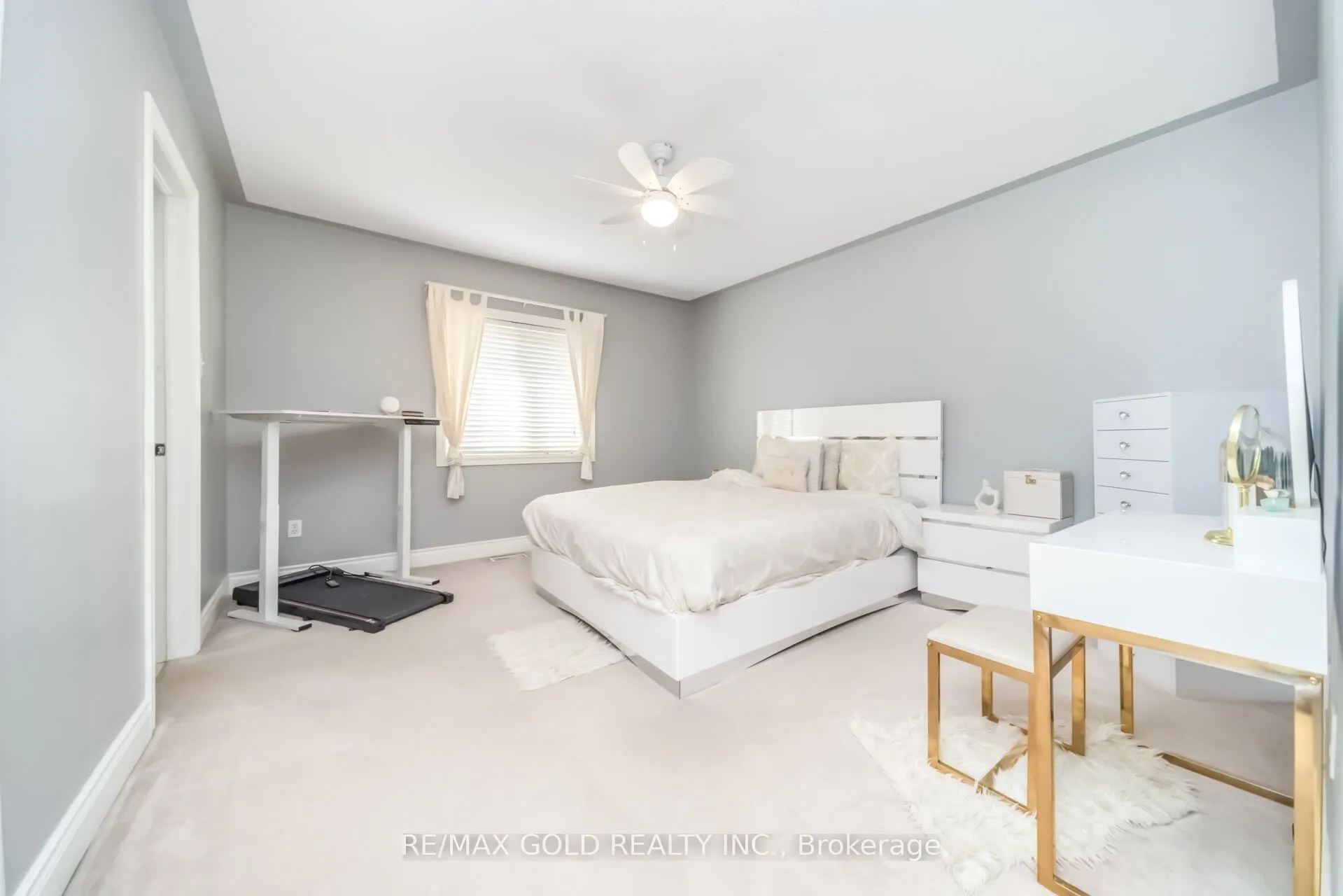 15 Newark Way