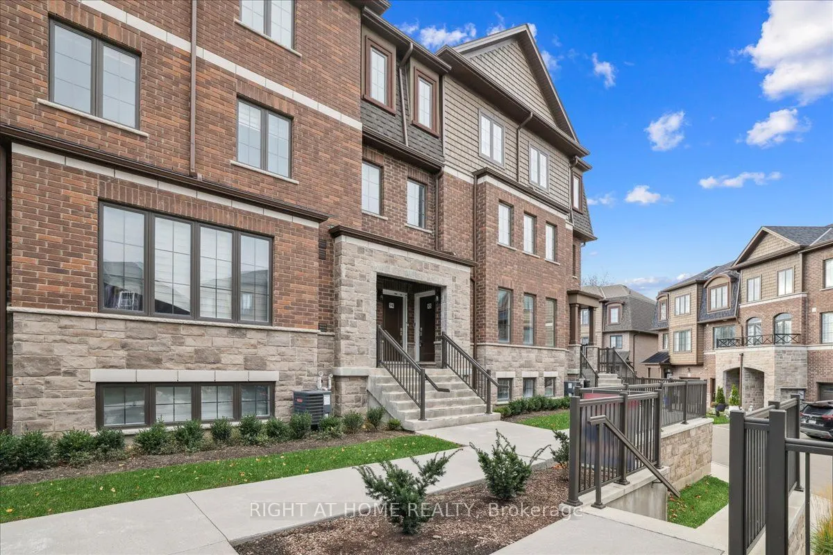 445 Ontario Street S #93
