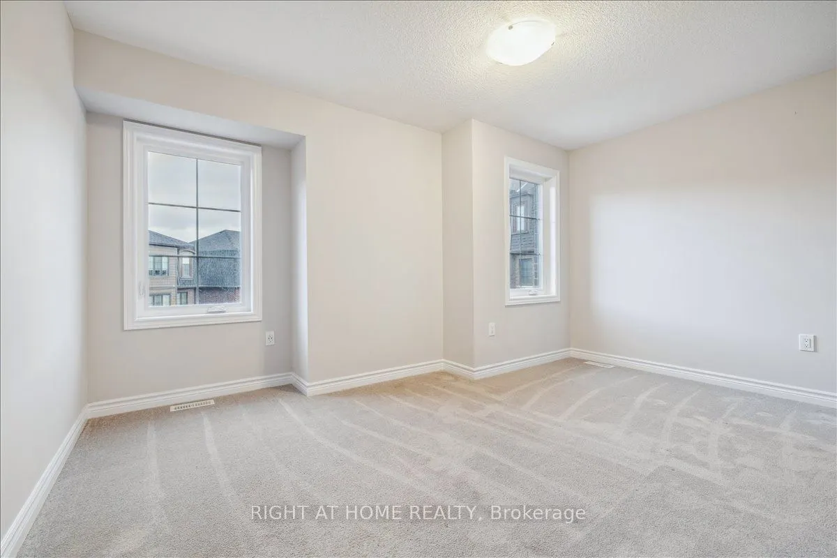 445 Ontario Street S #93