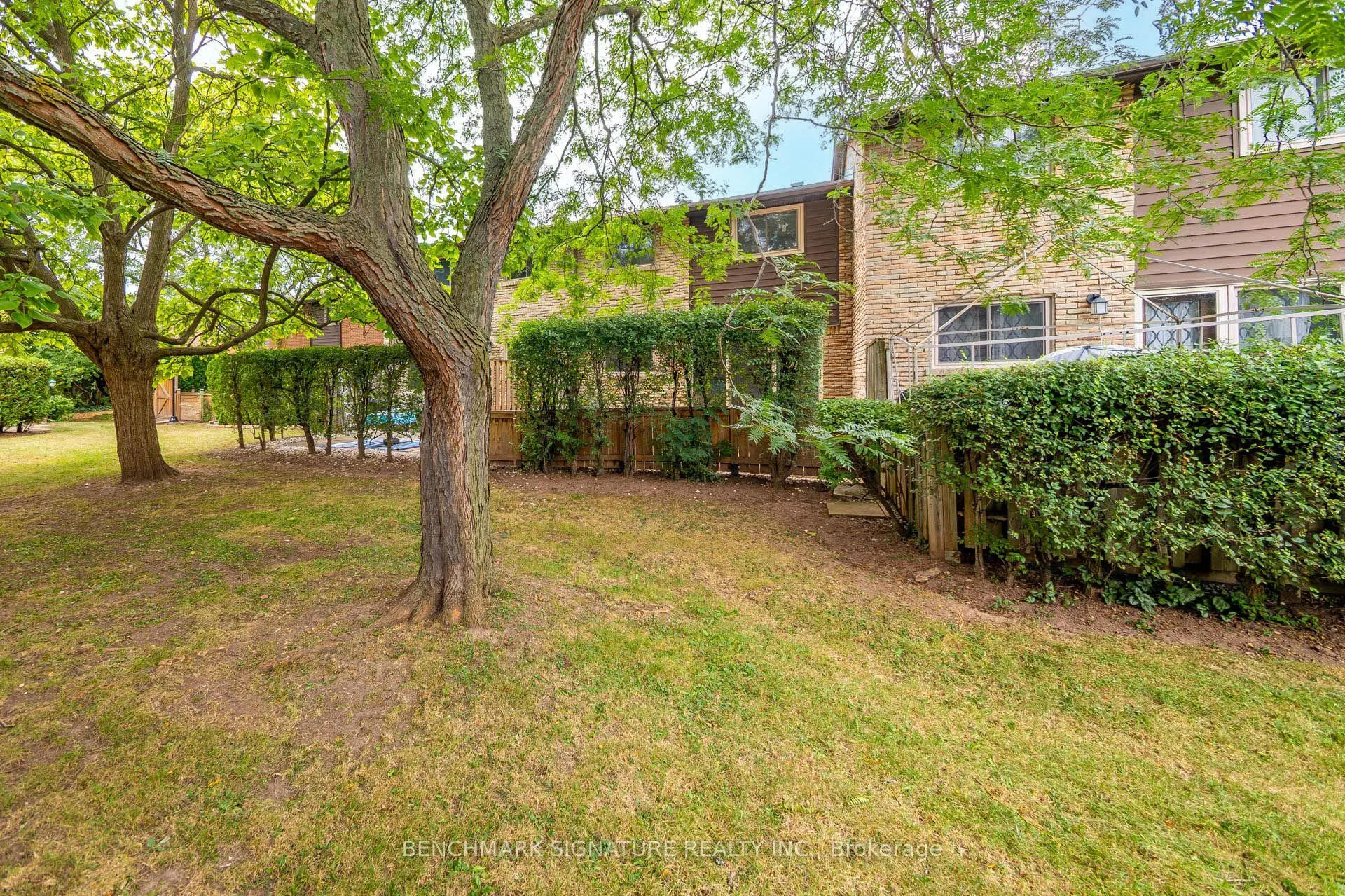 5292 Pinedale Avenue #11