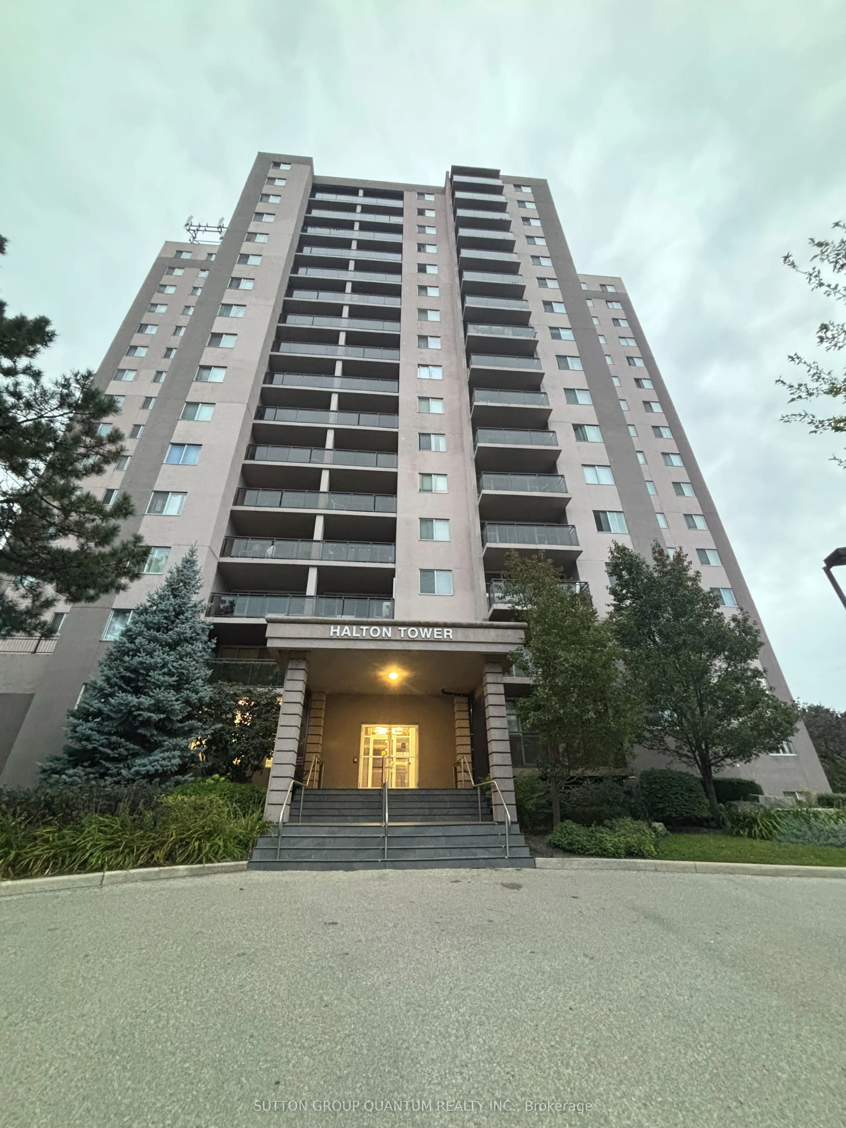 975 Warwick Court #1210