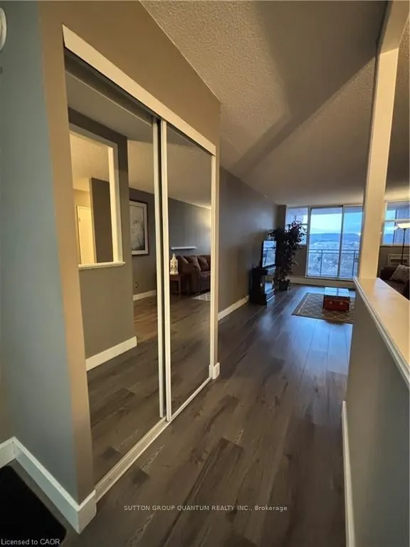 975 Warwick Court #1210