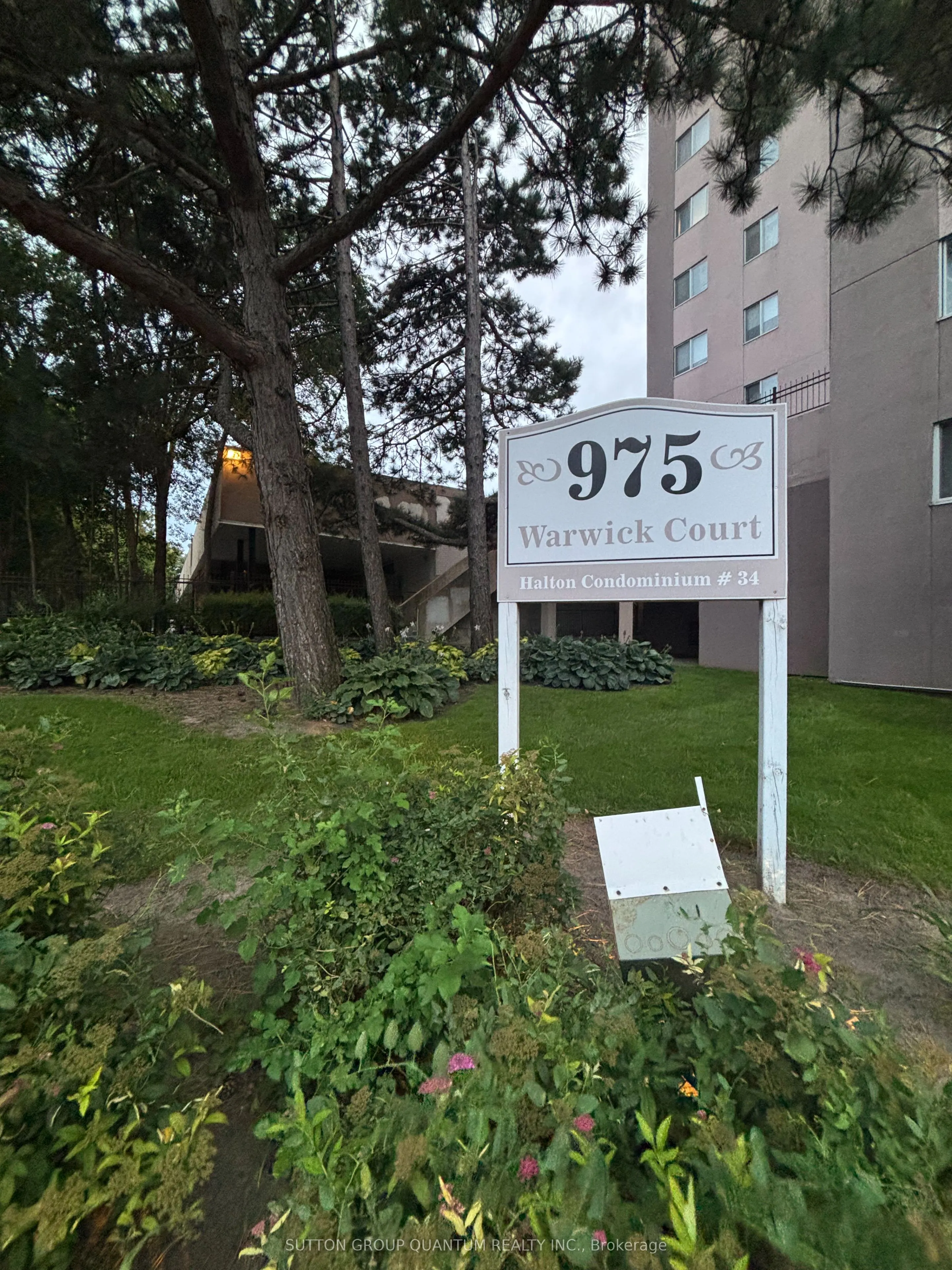 975 Warwick Court #1210