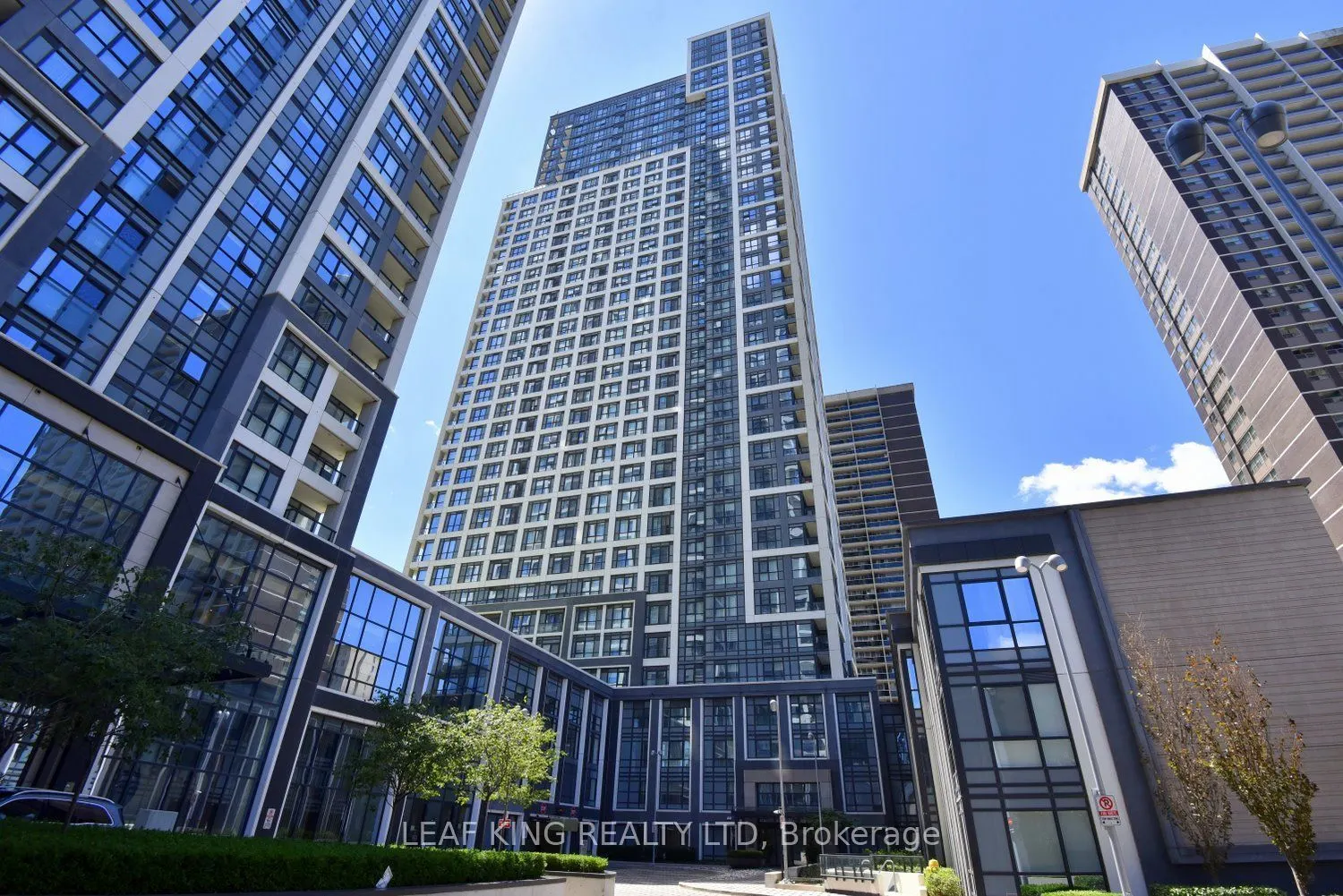 9 Mabelle Avenue #915