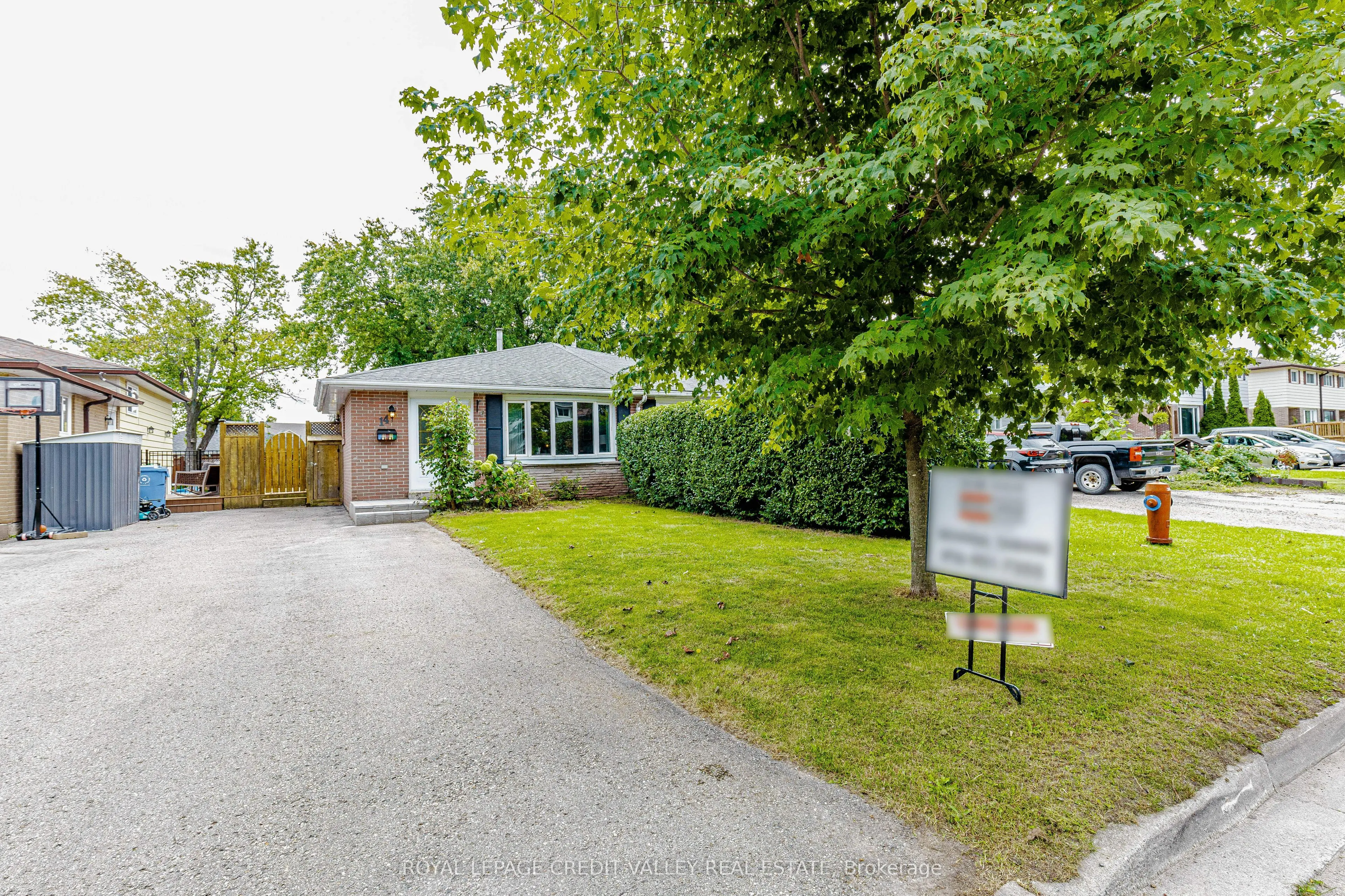 14 Carlton Drive
