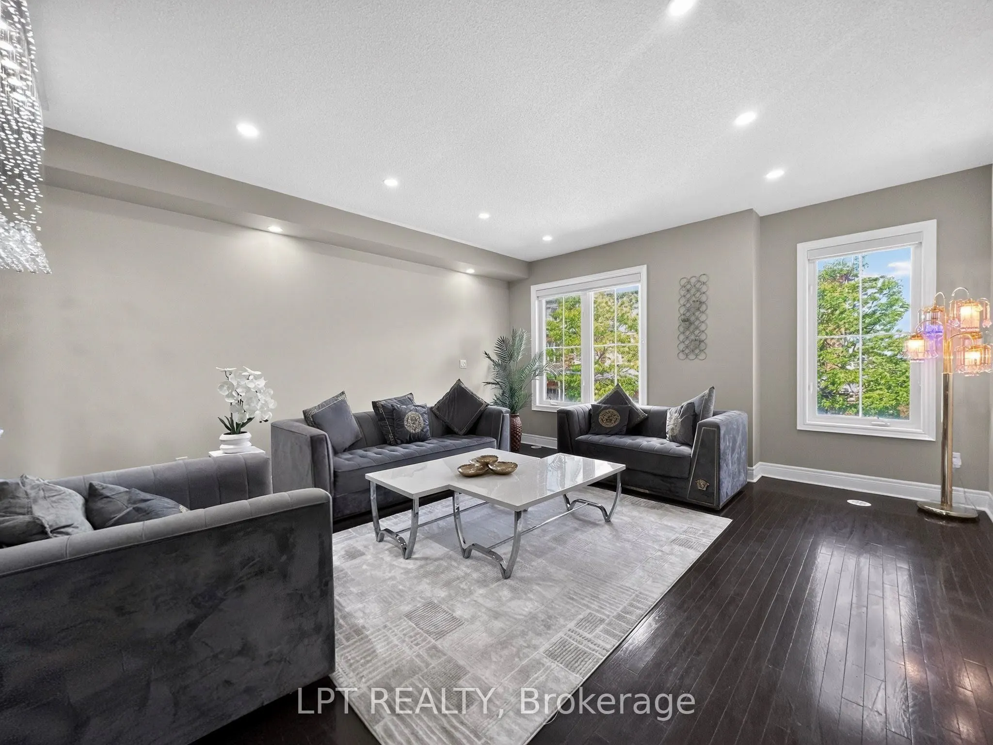 44 Cedar Lake Crescent #22