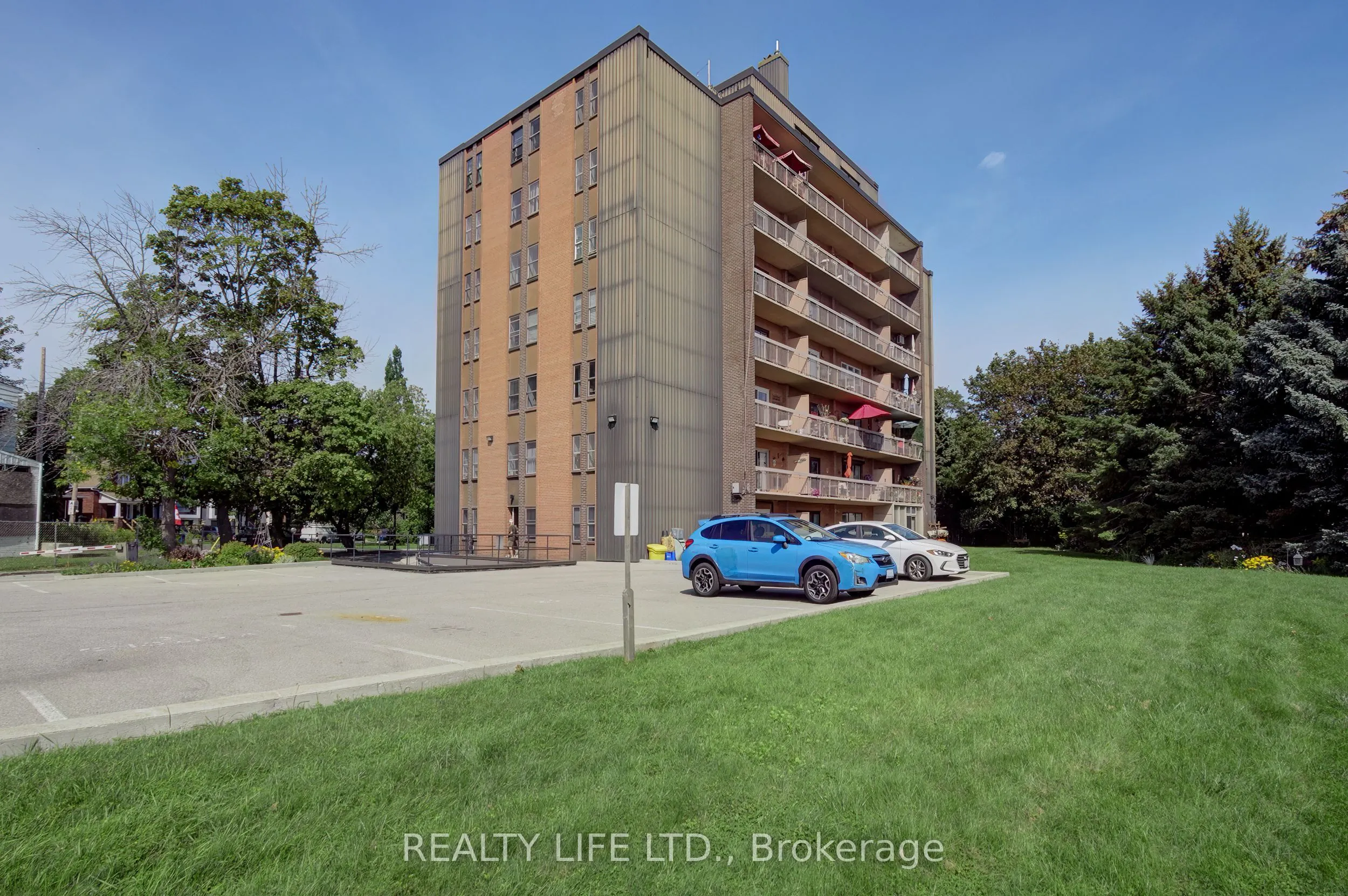 41 Lake Shore Drive #502