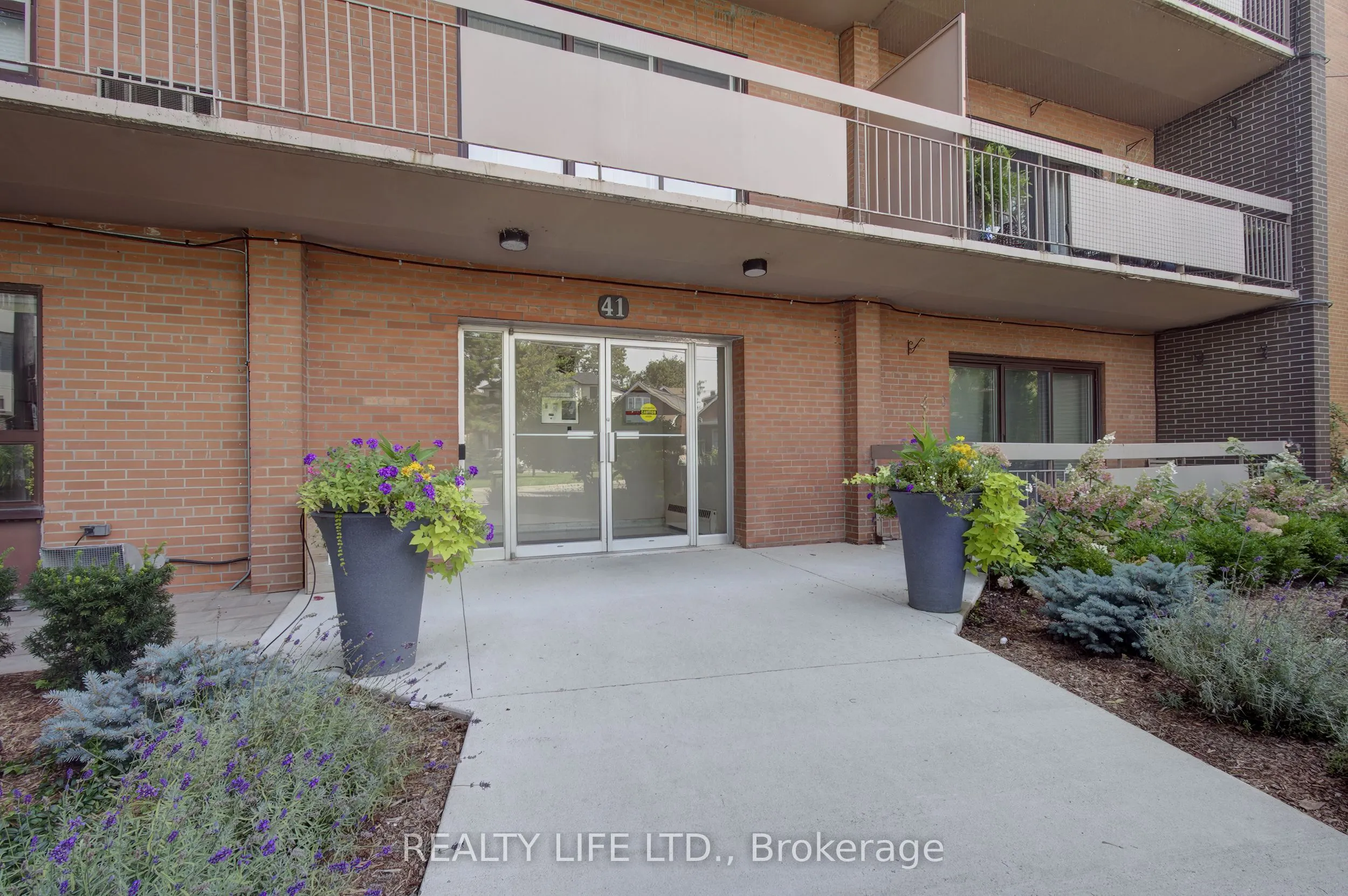 41 Lake Shore Drive #502