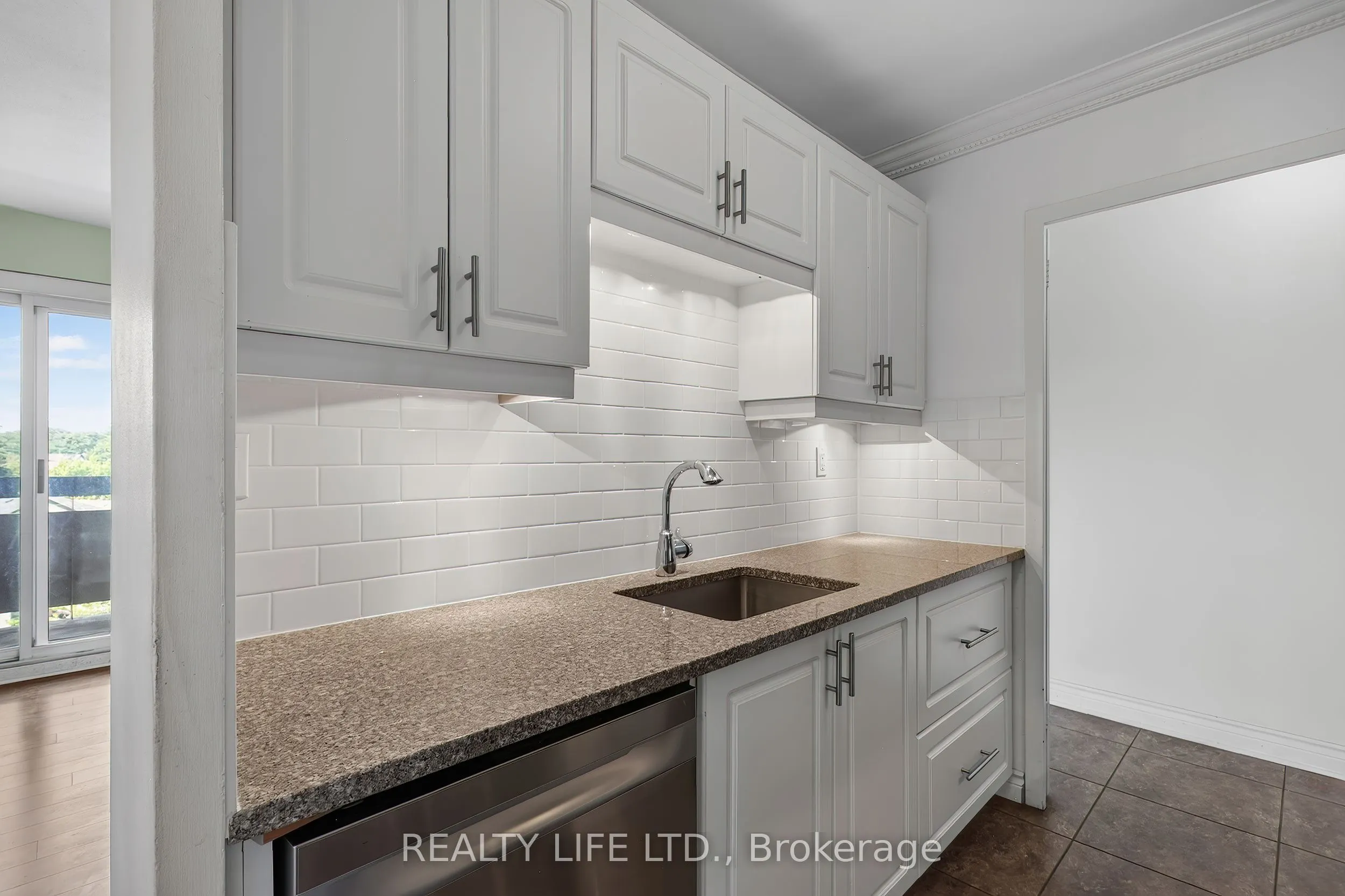 41 Lake Shore Drive #502