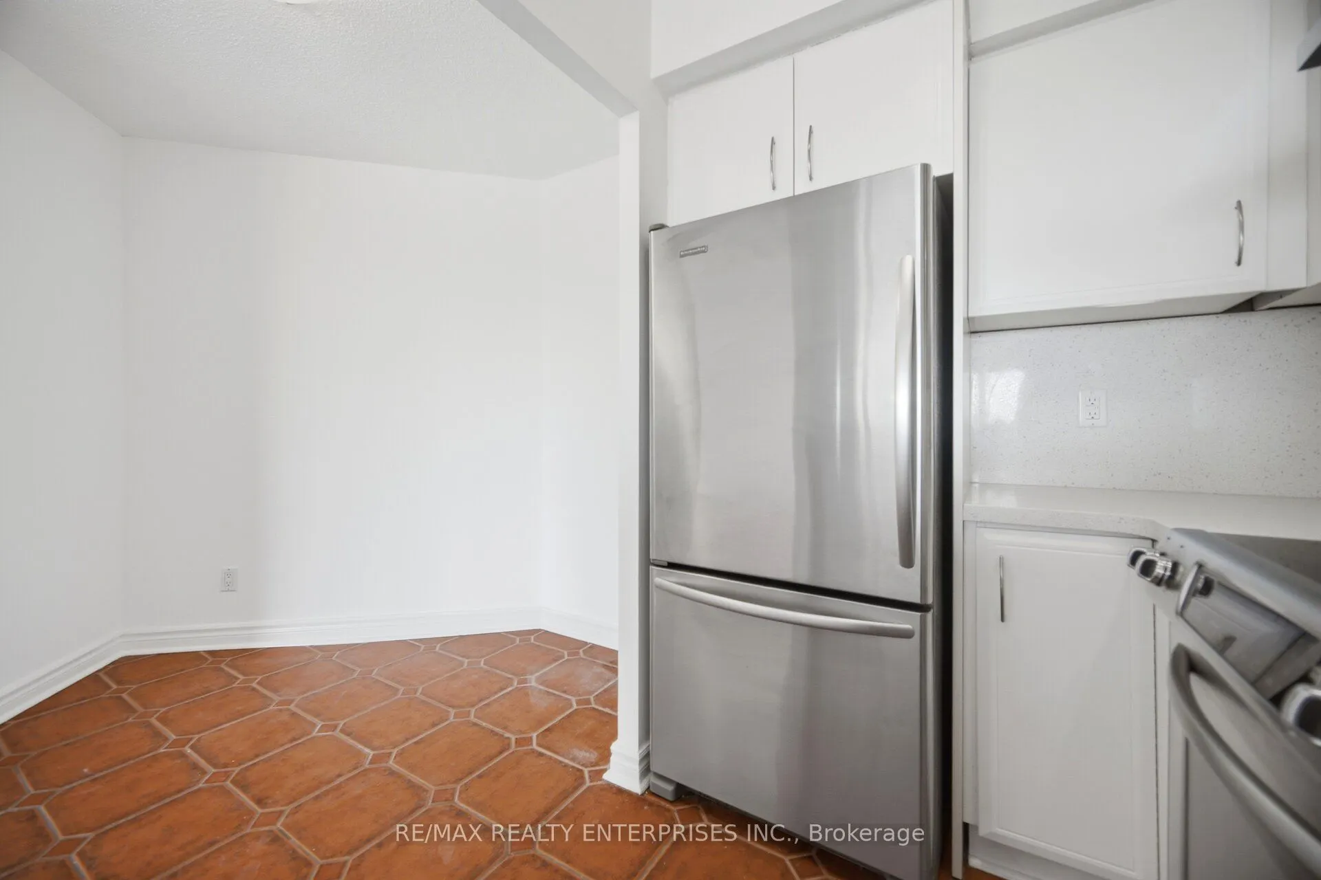 2261 Lake Shore Boulevard W #607