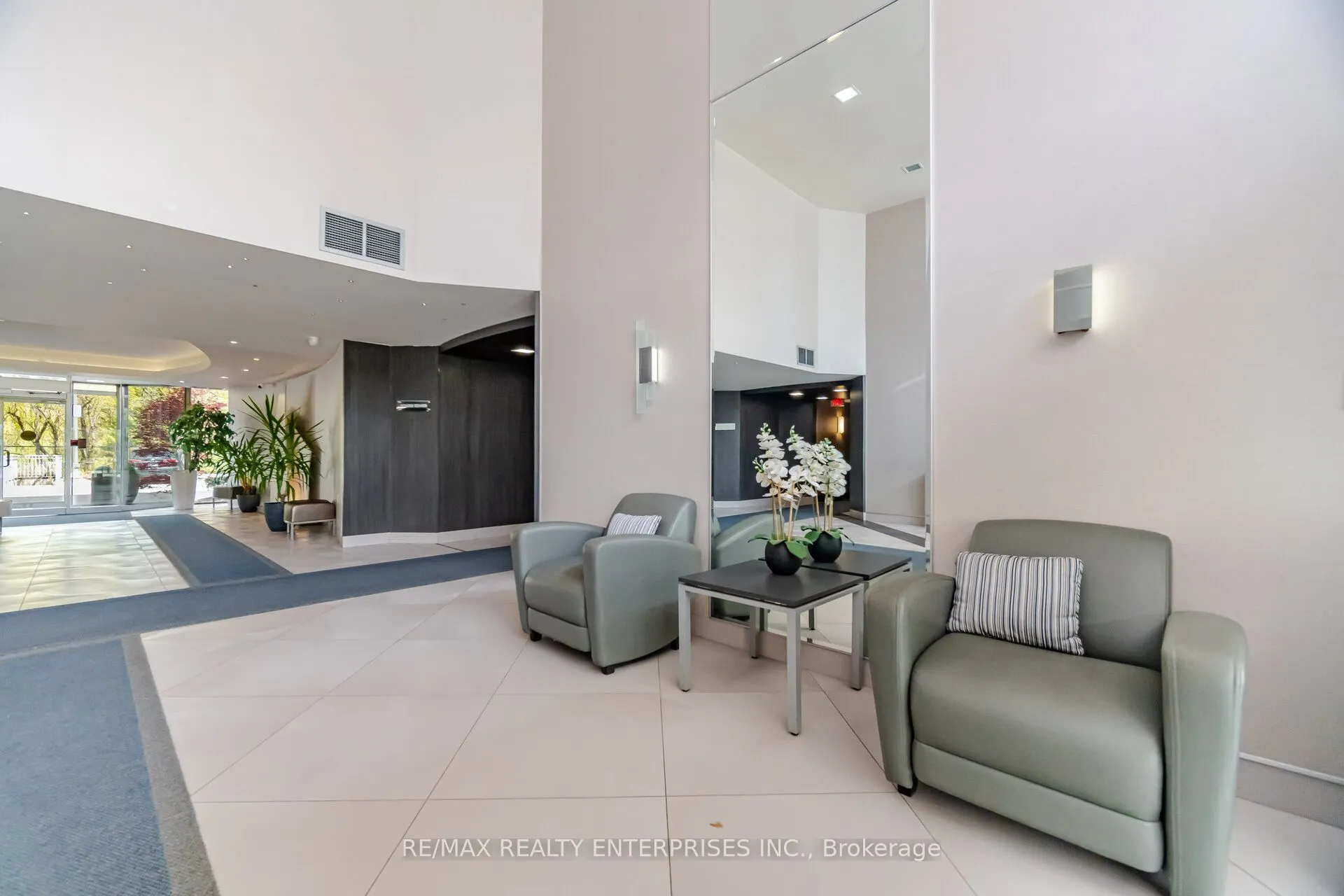 2261 Lake Shore Boulevard W #607