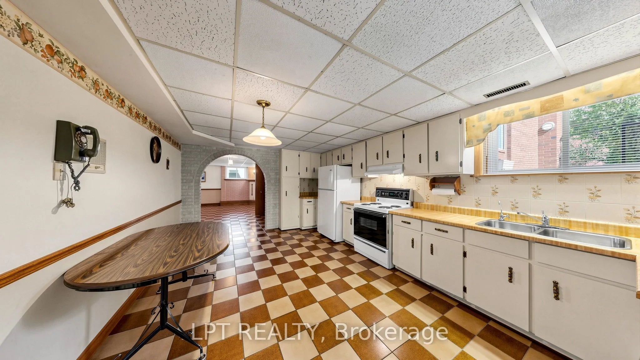 3185 Parkerhill Road