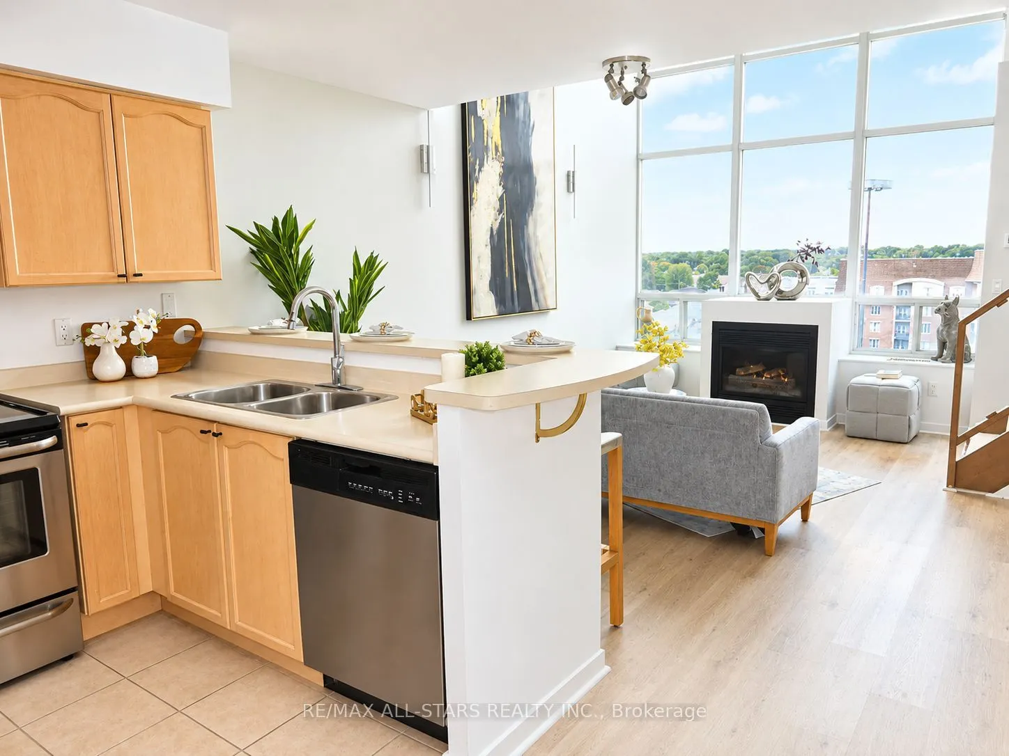 250 Manitoba Street #621