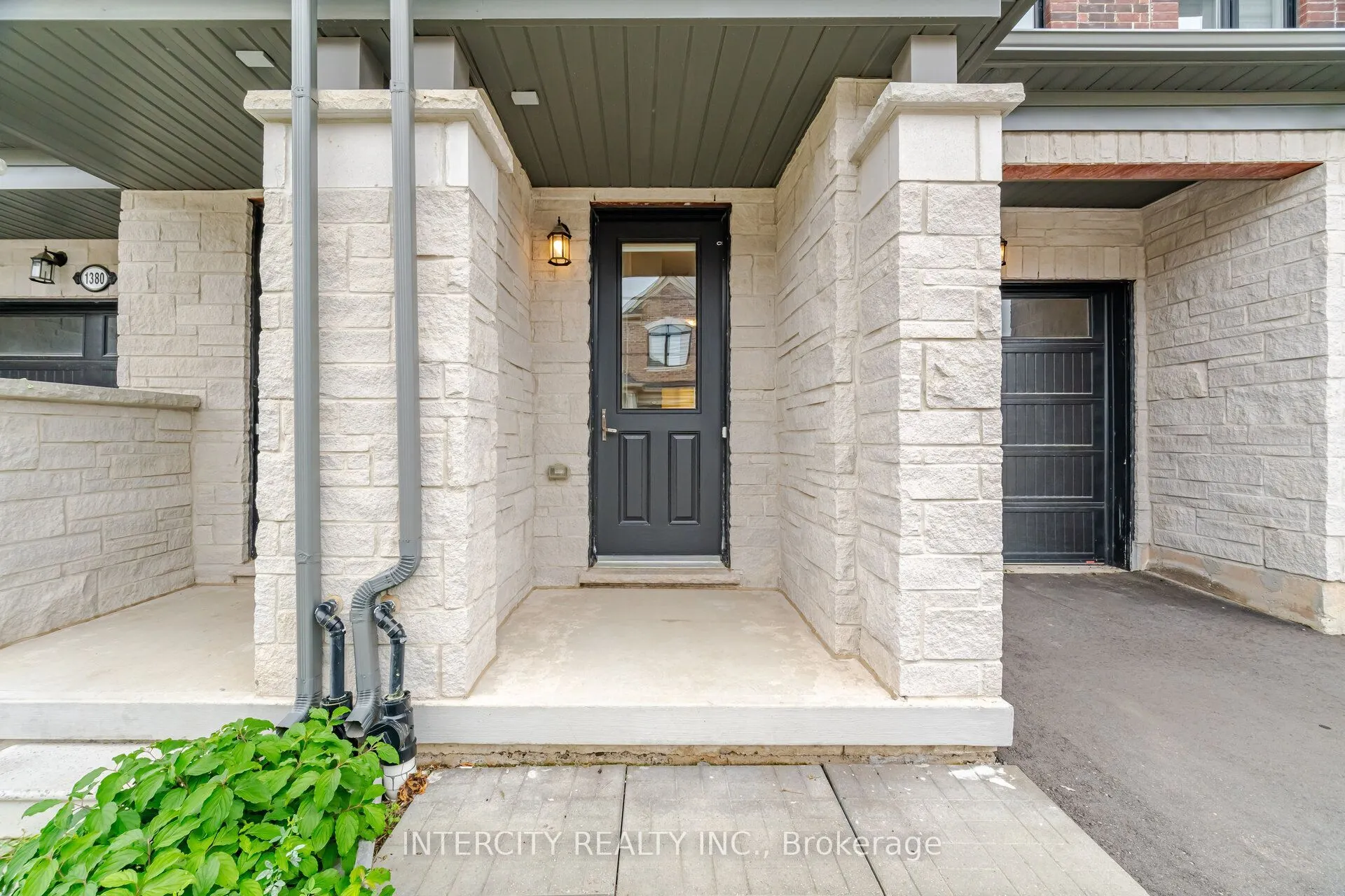 1378 National Common