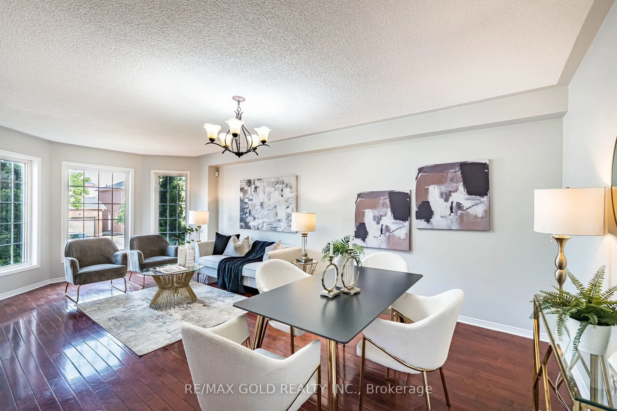 77 Schooner Drive