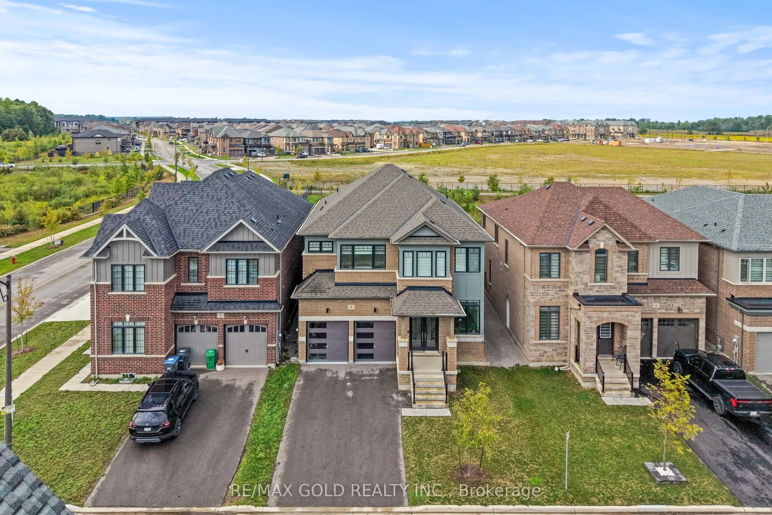 4 Madawaska Road