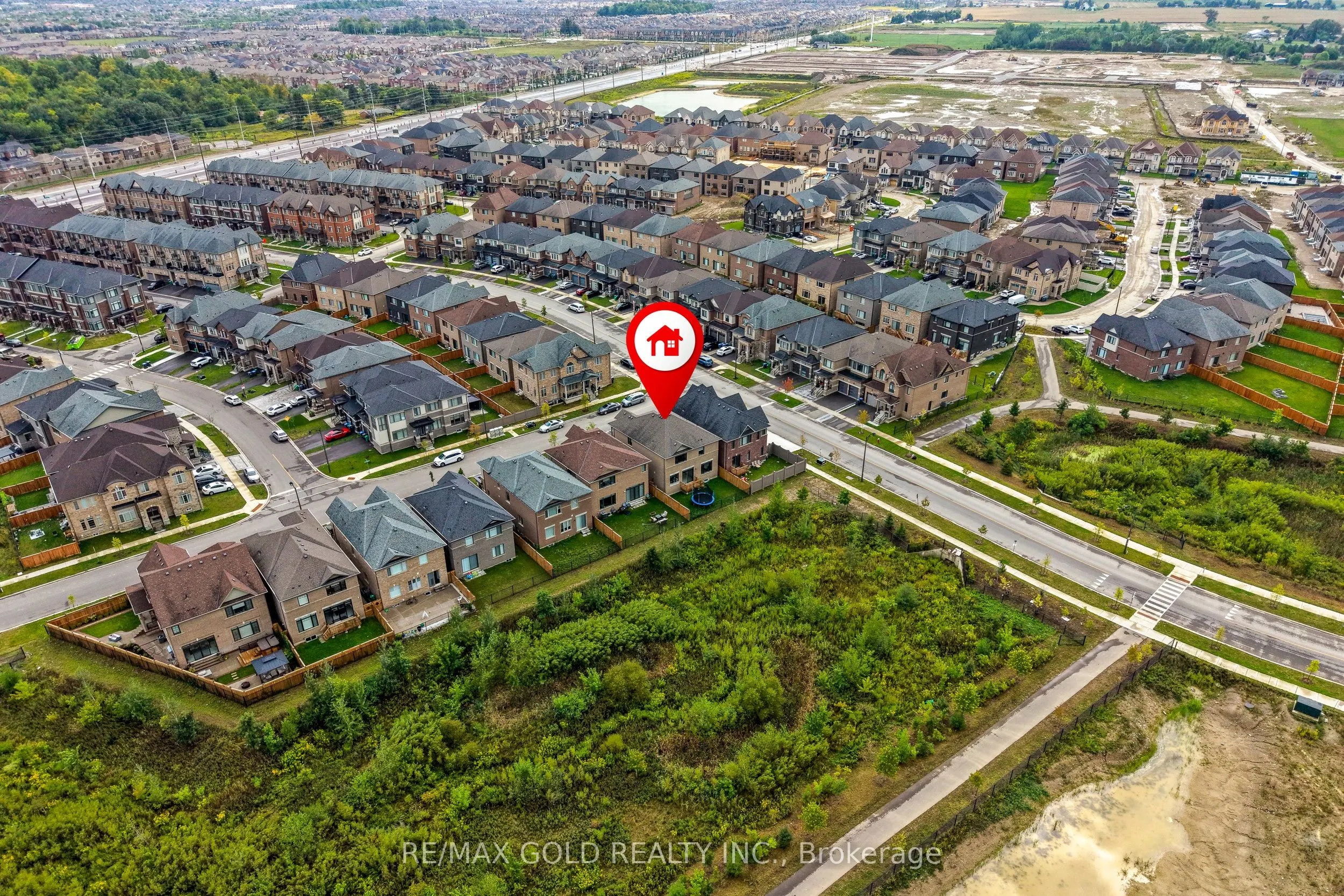 4 Madawaska Road