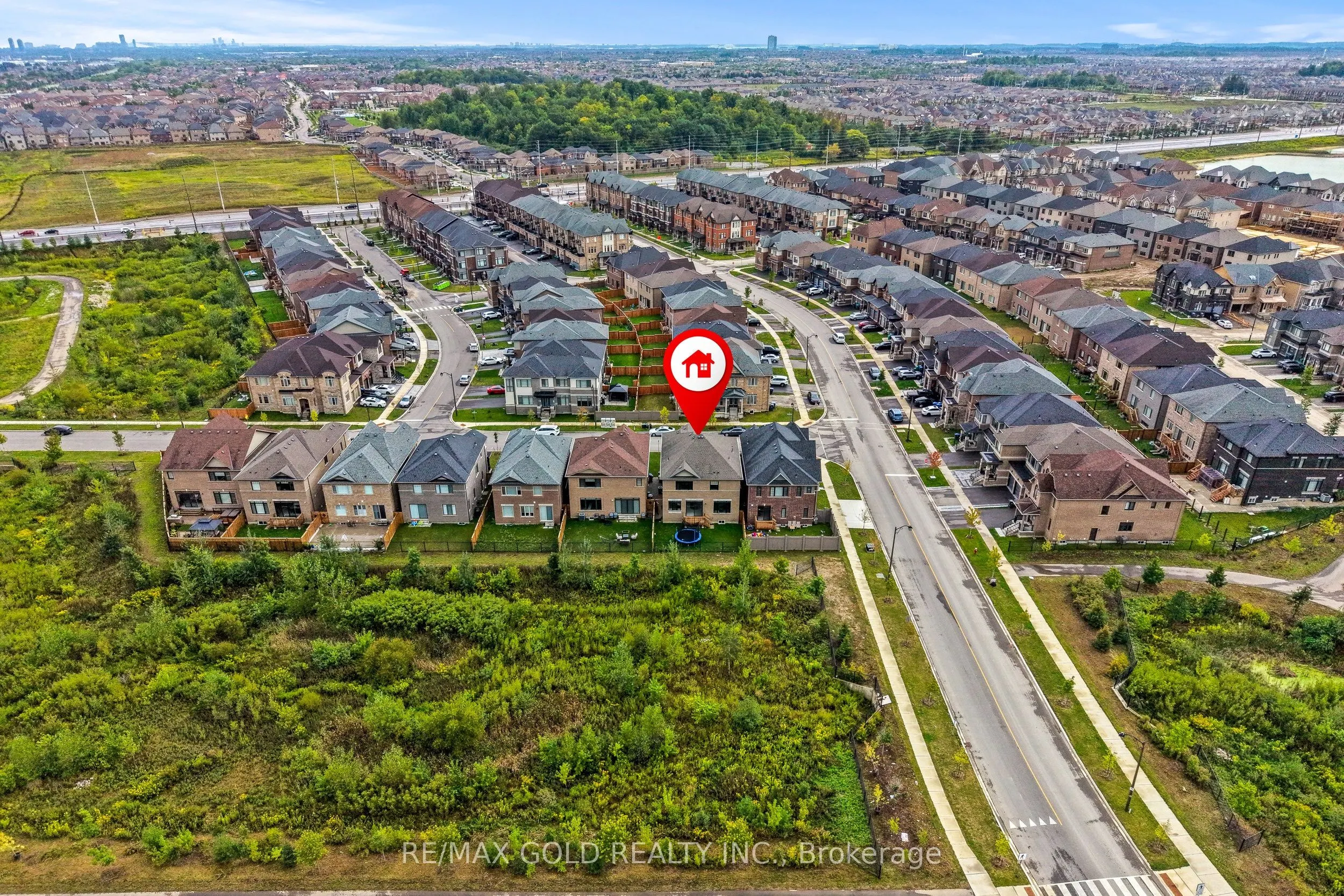 4 Madawaska Road