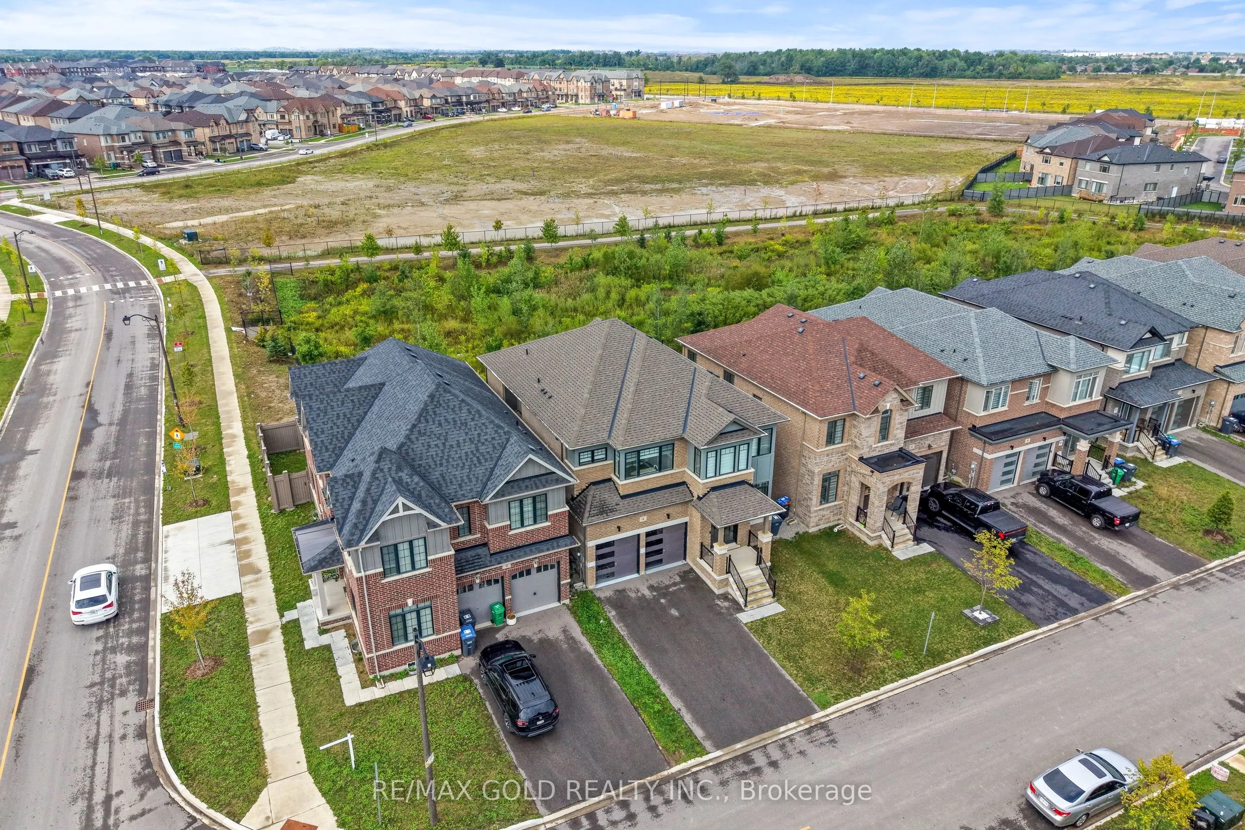 4 Madawaska Road