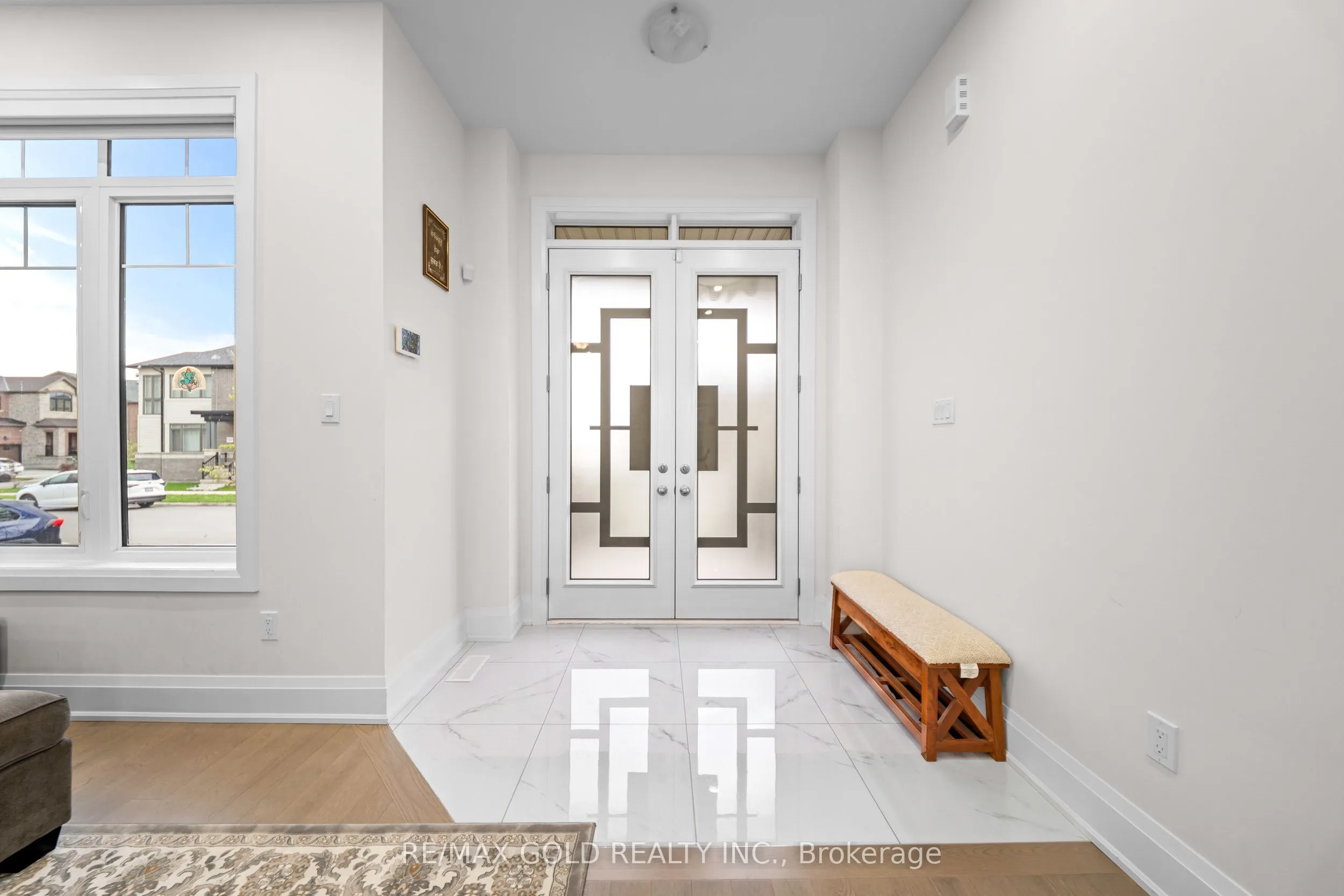 4 Madawaska Road