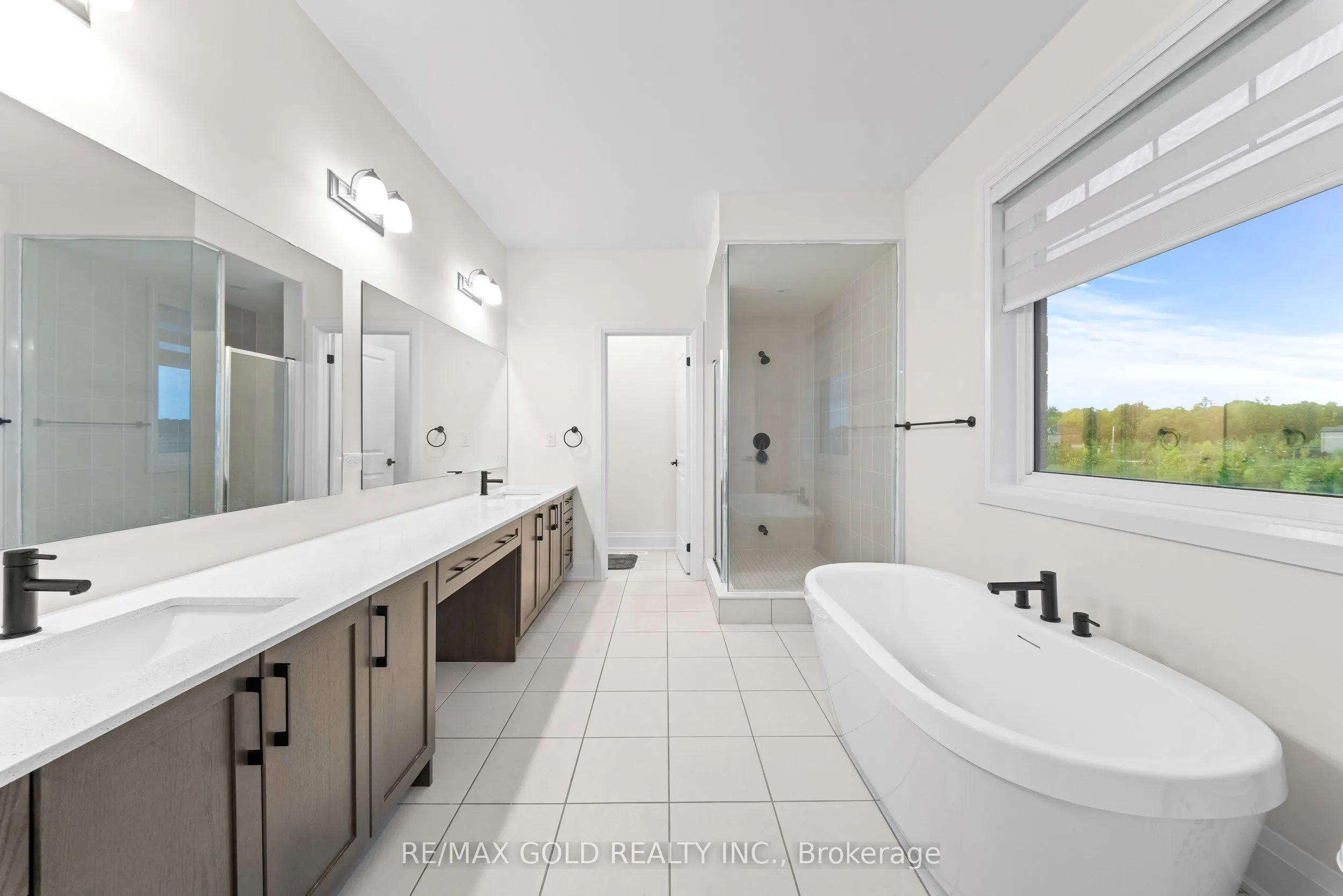 4 Madawaska Road