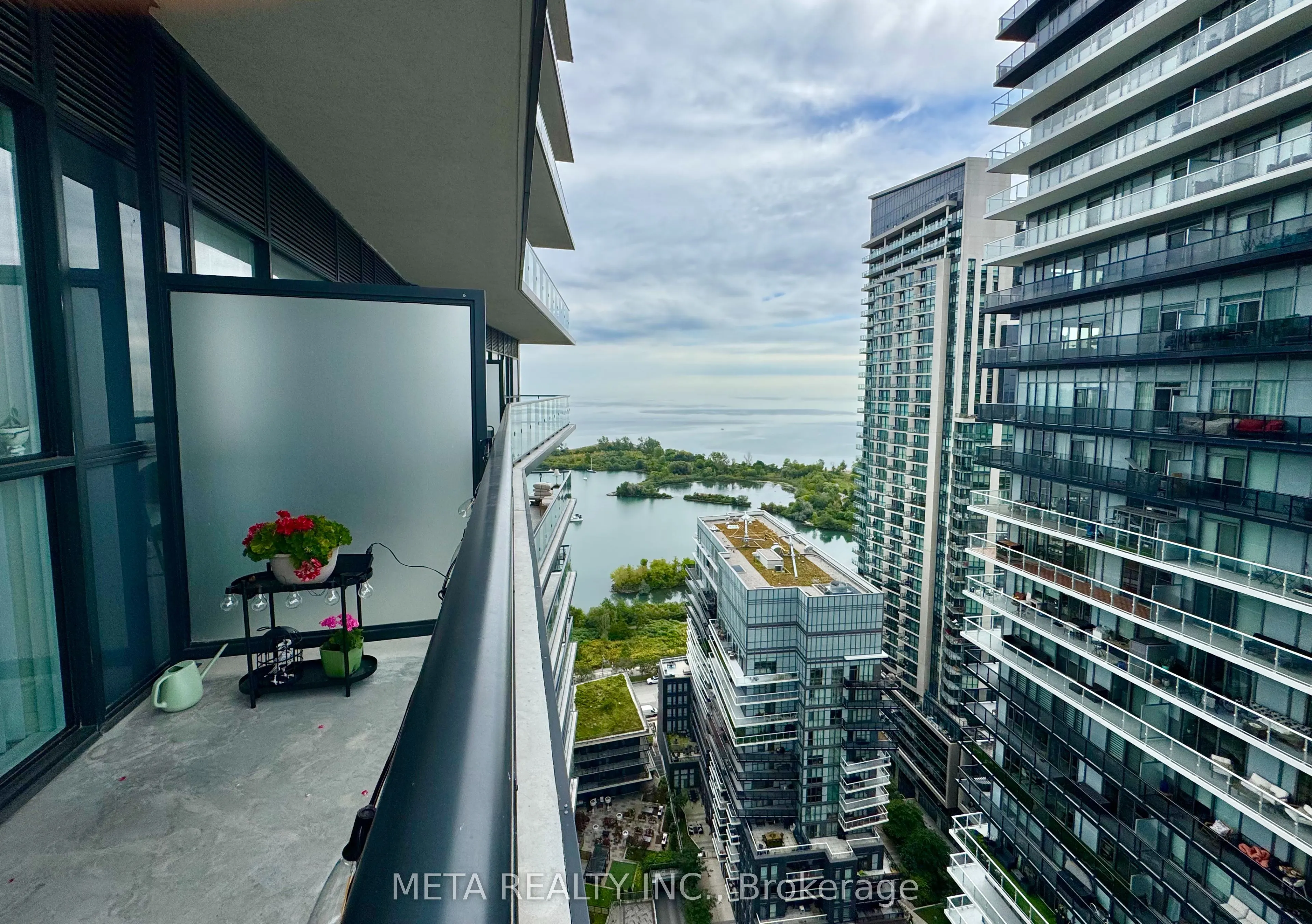 38 Annie Craig Drive #2907