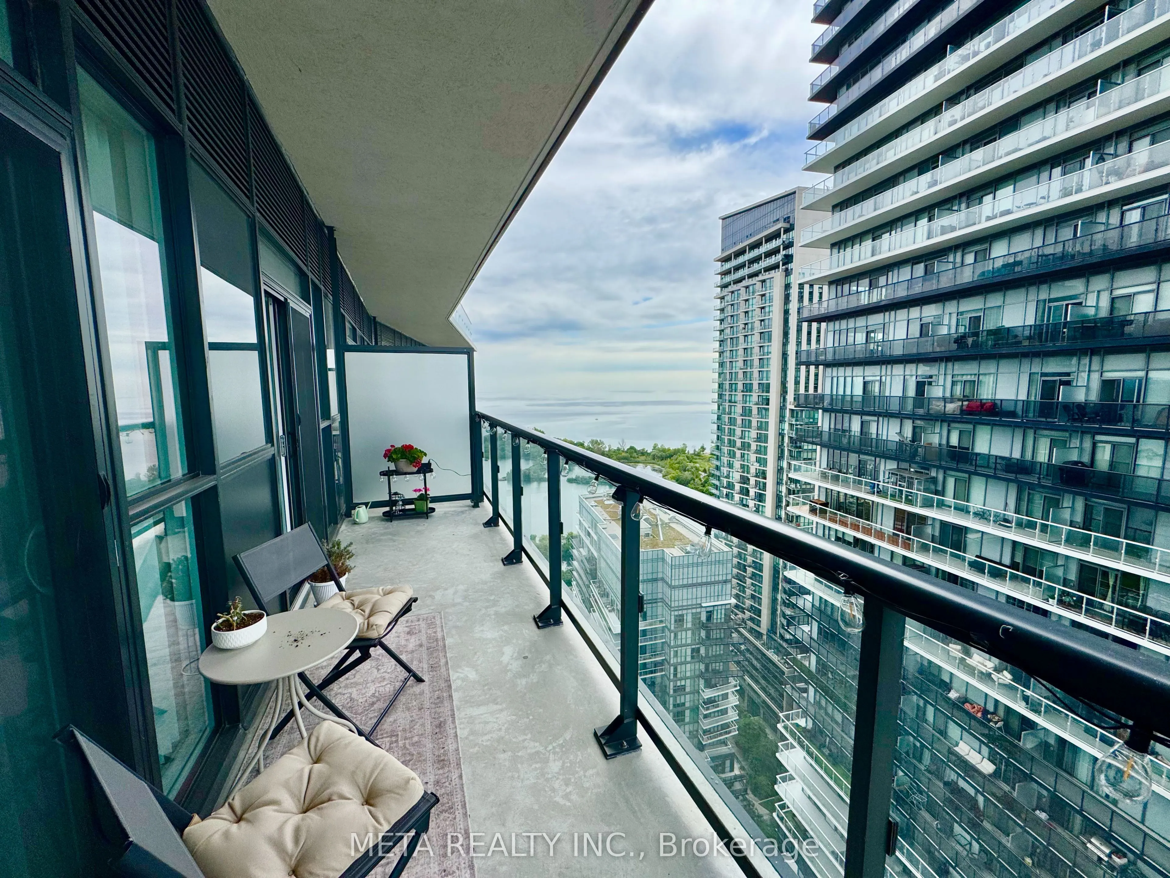 38 Annie Craig Drive #2907