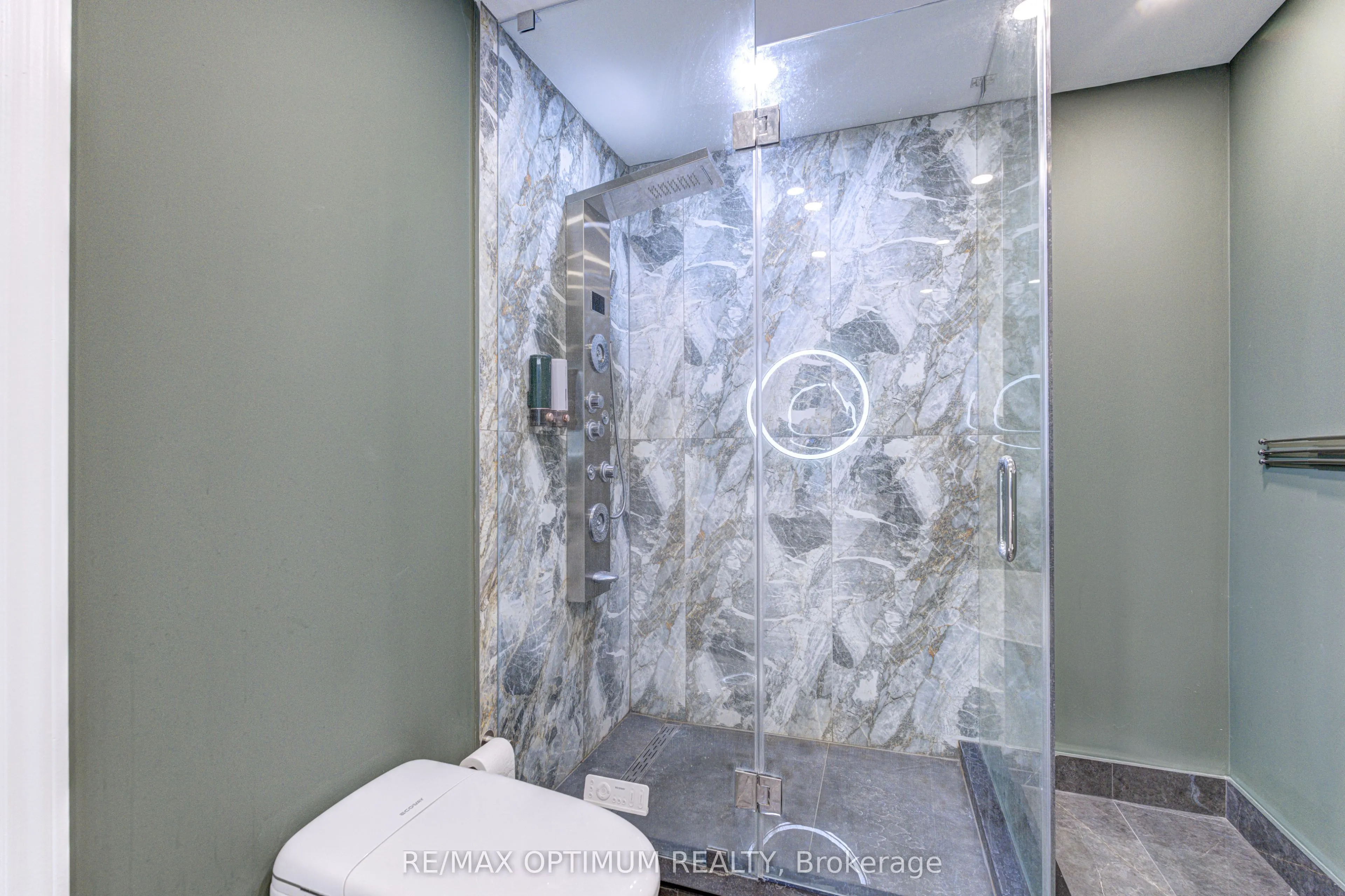 1829 Samuelson Circle