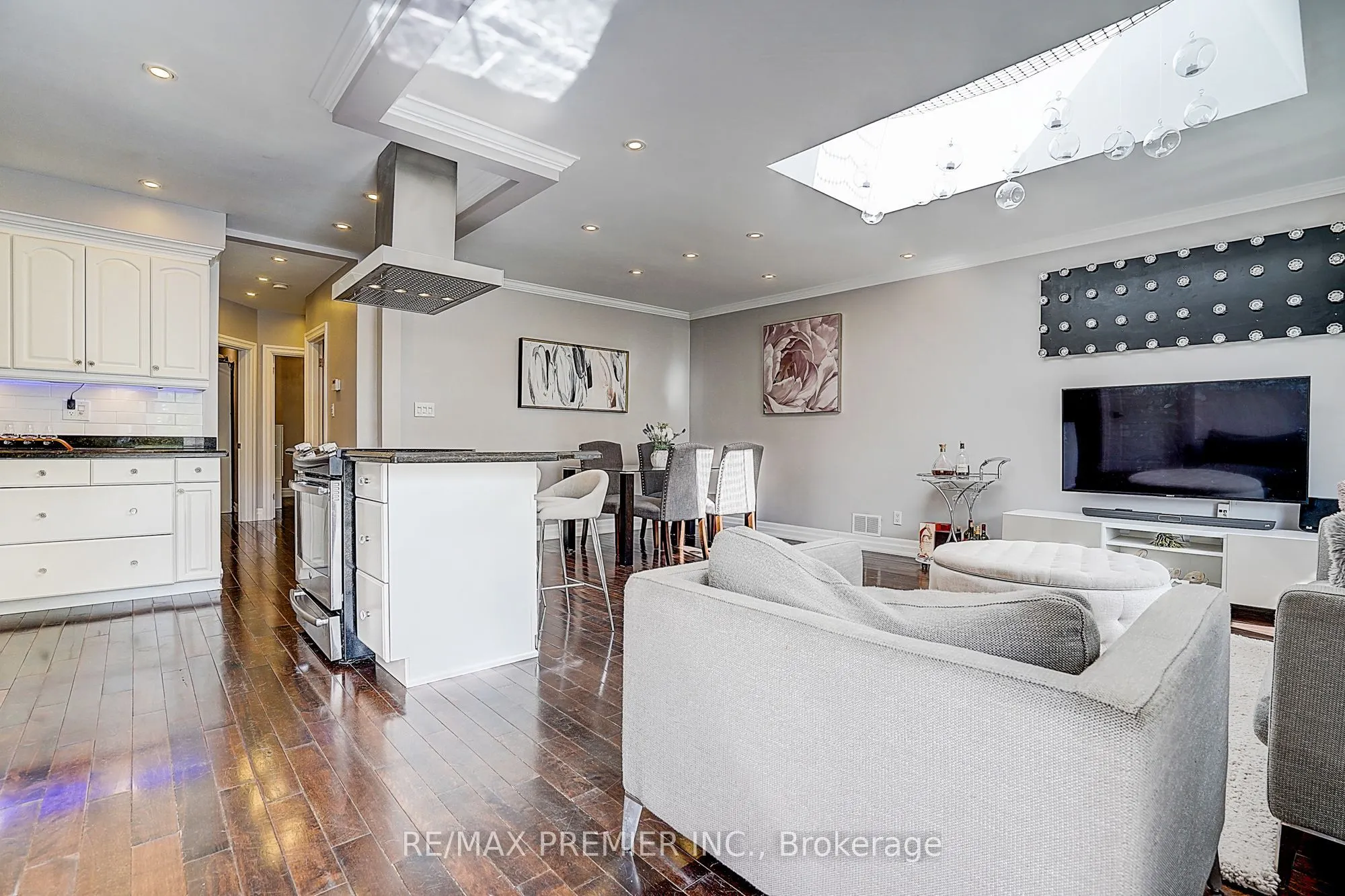 445 Selsey Drive