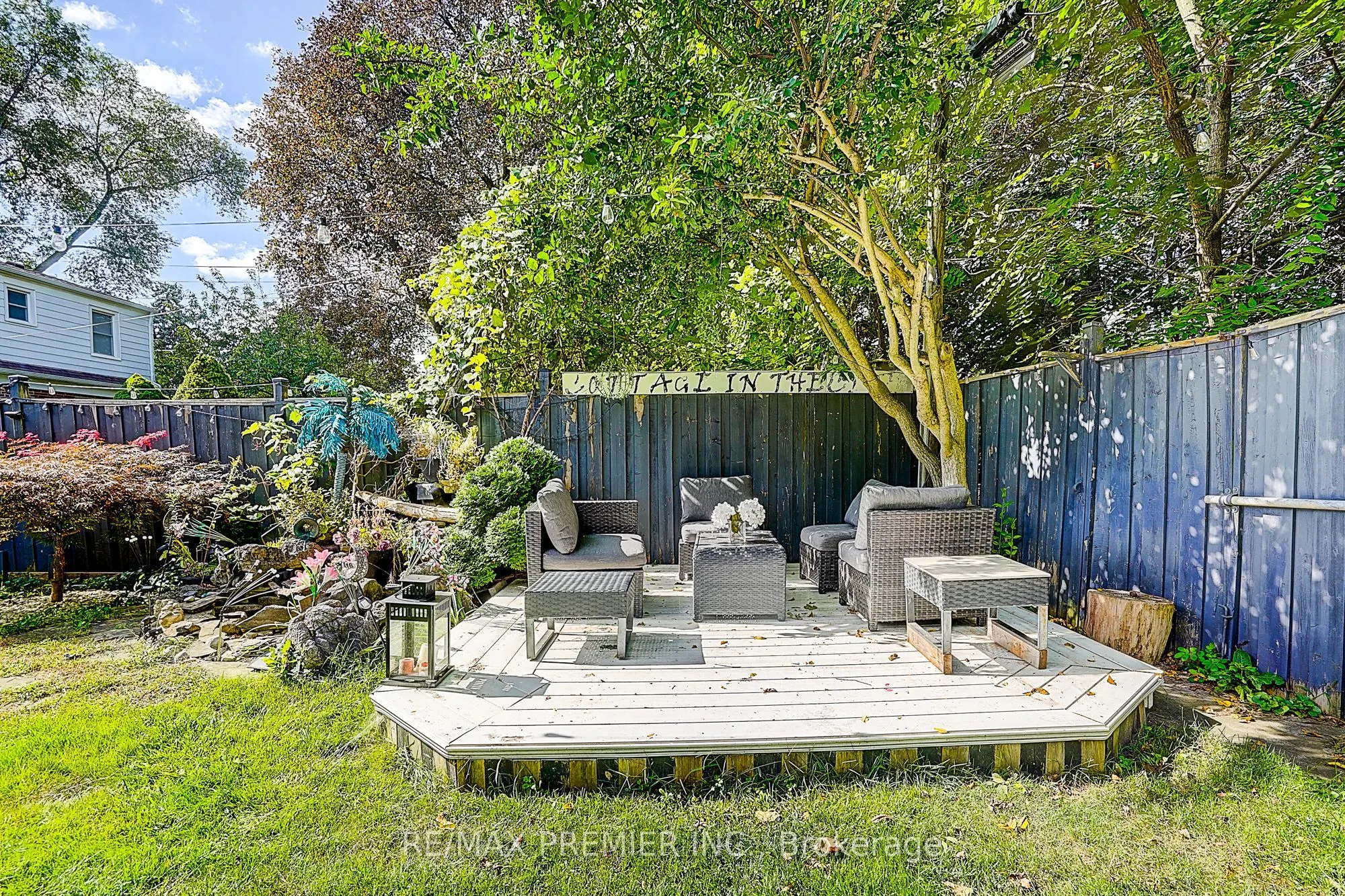 445 Selsey Drive