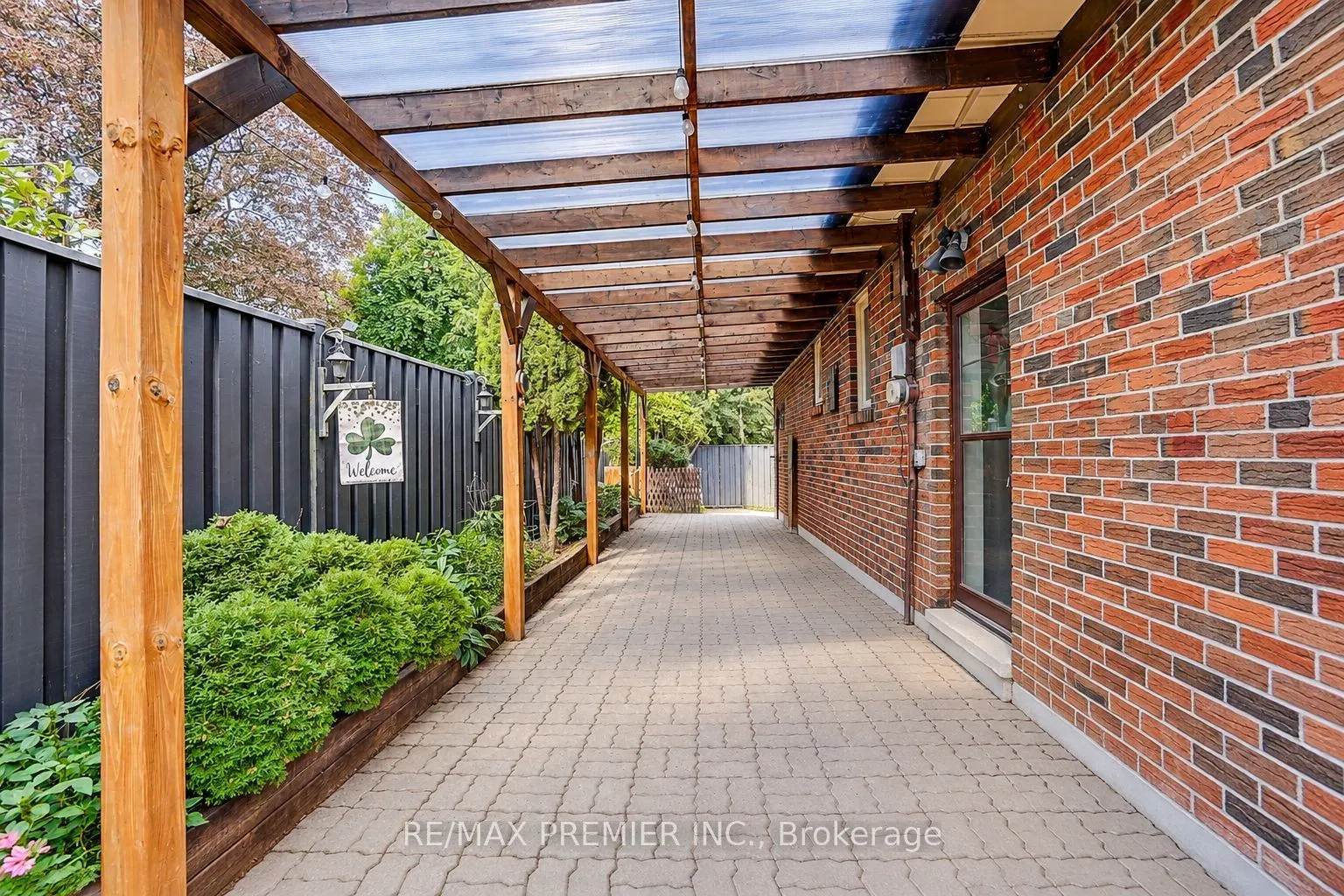 445 Selsey Drive