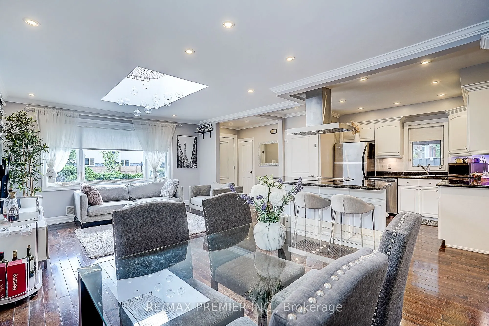 445 Selsey Drive