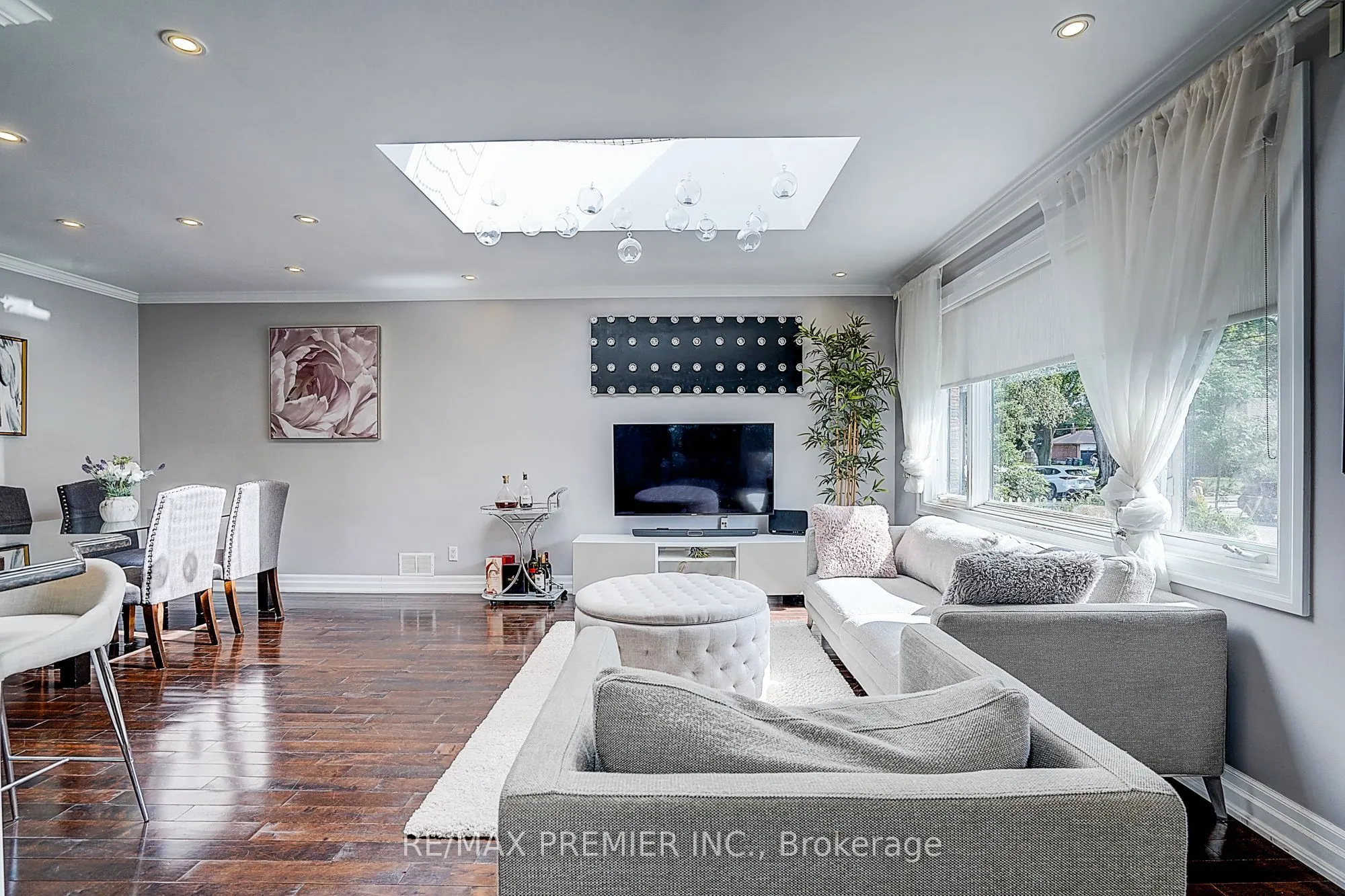 445 Selsey Drive
