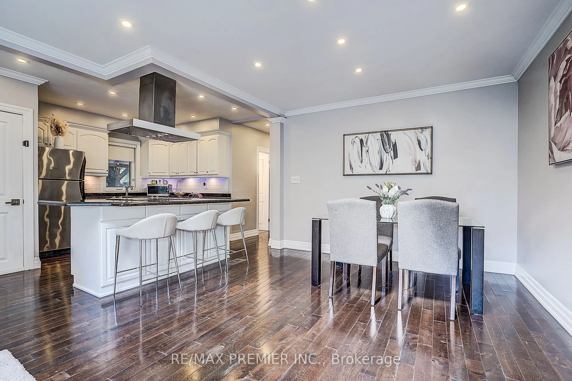 445 Selsey Drive