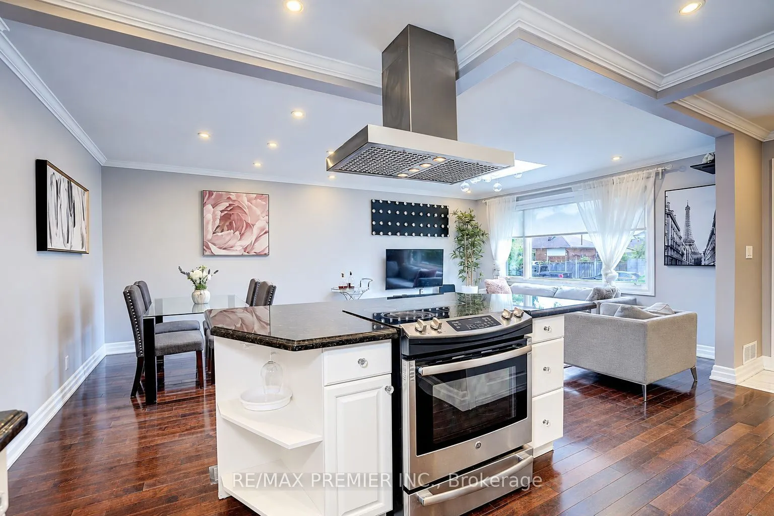 445 Selsey Drive