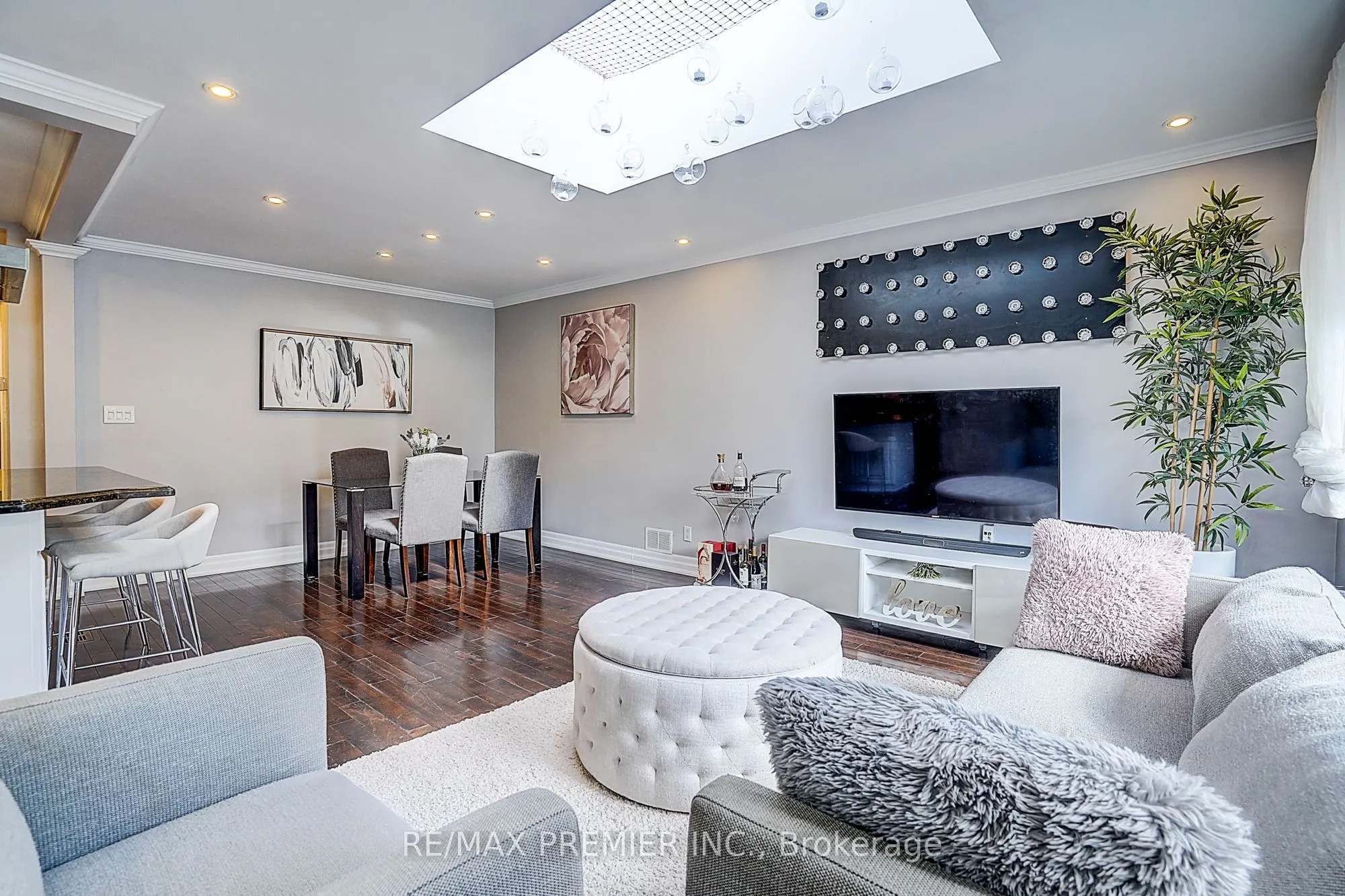445 Selsey Drive