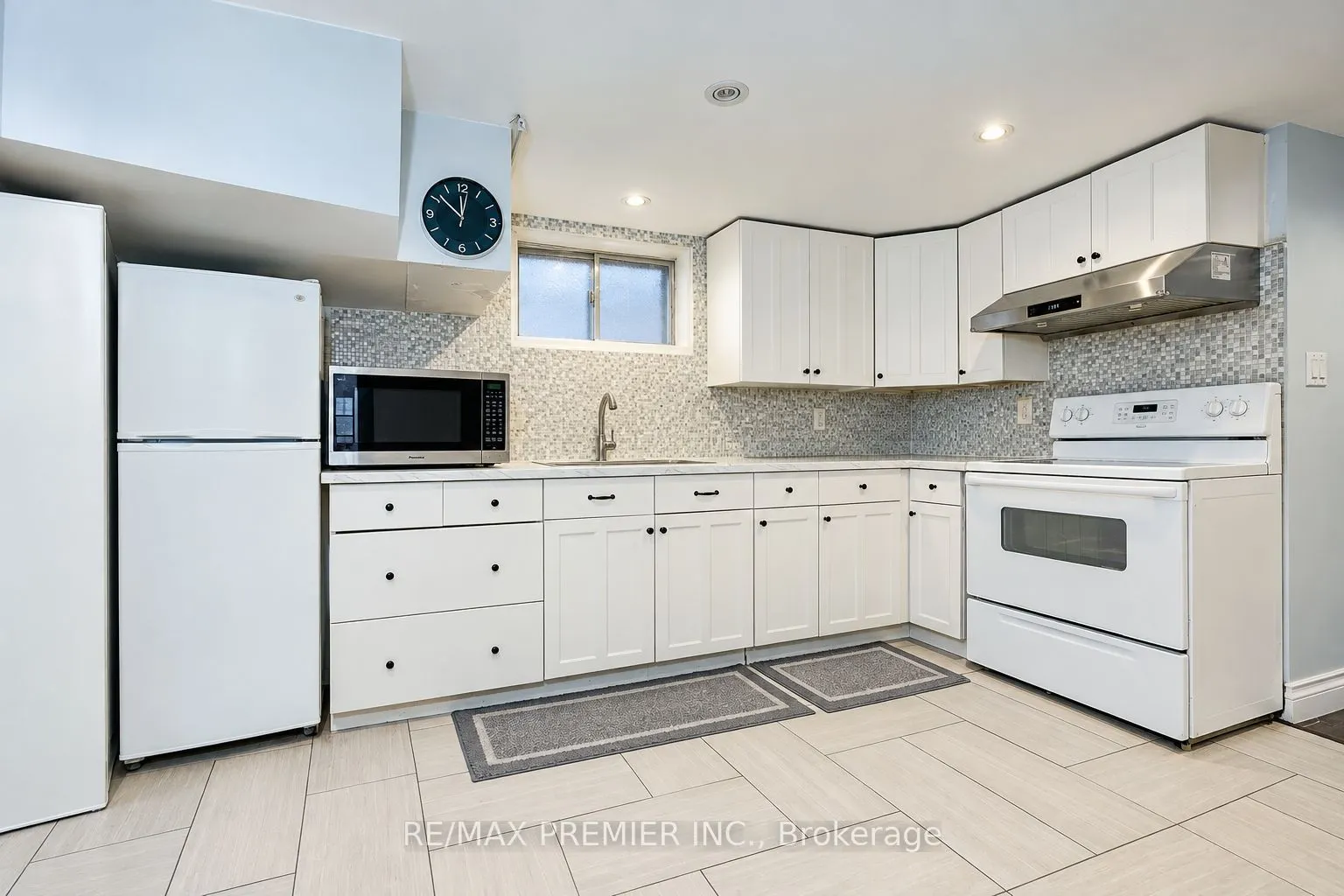 445 Selsey Drive